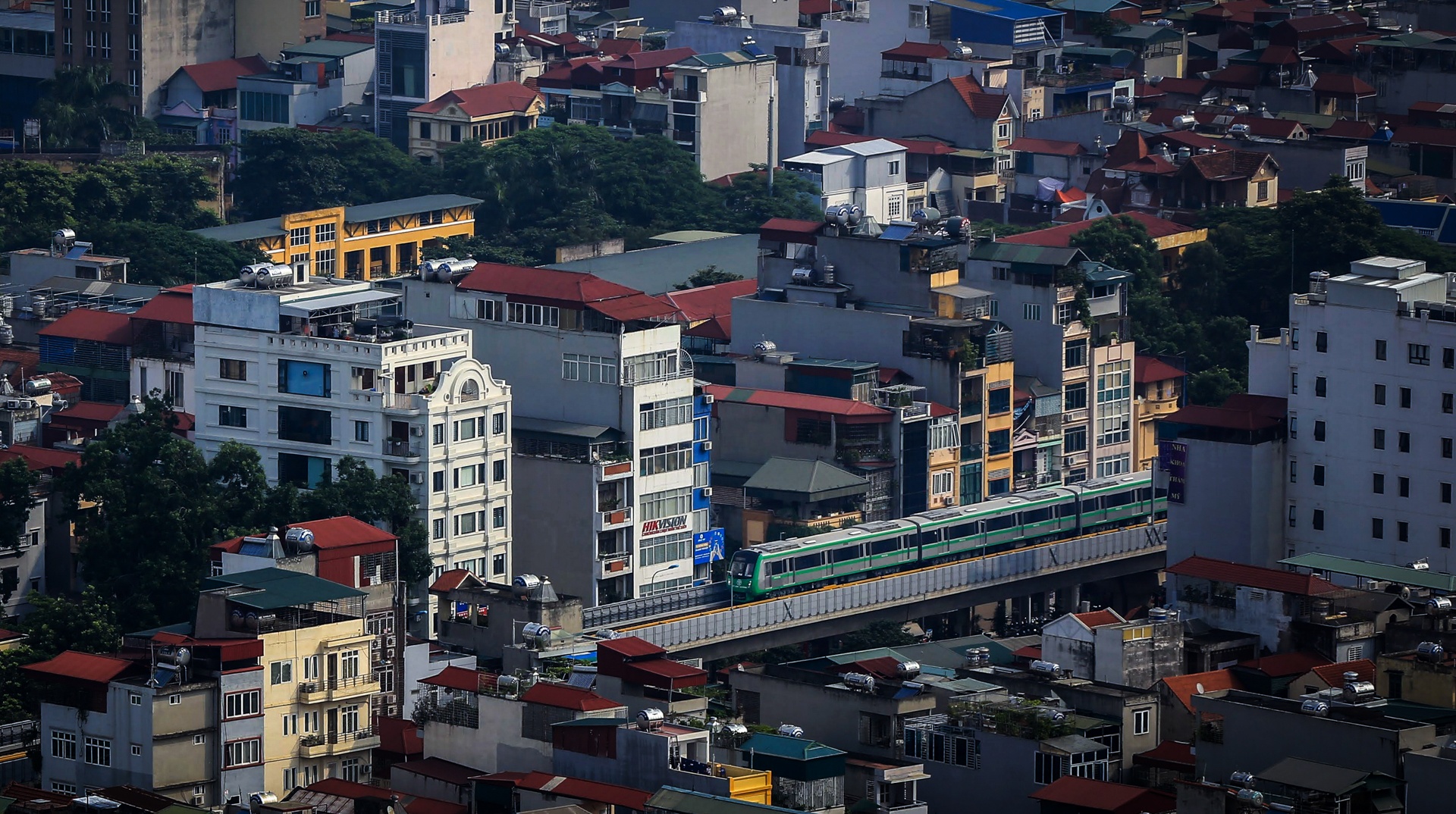 tau duong sat cat linh ha dong chay anh 1