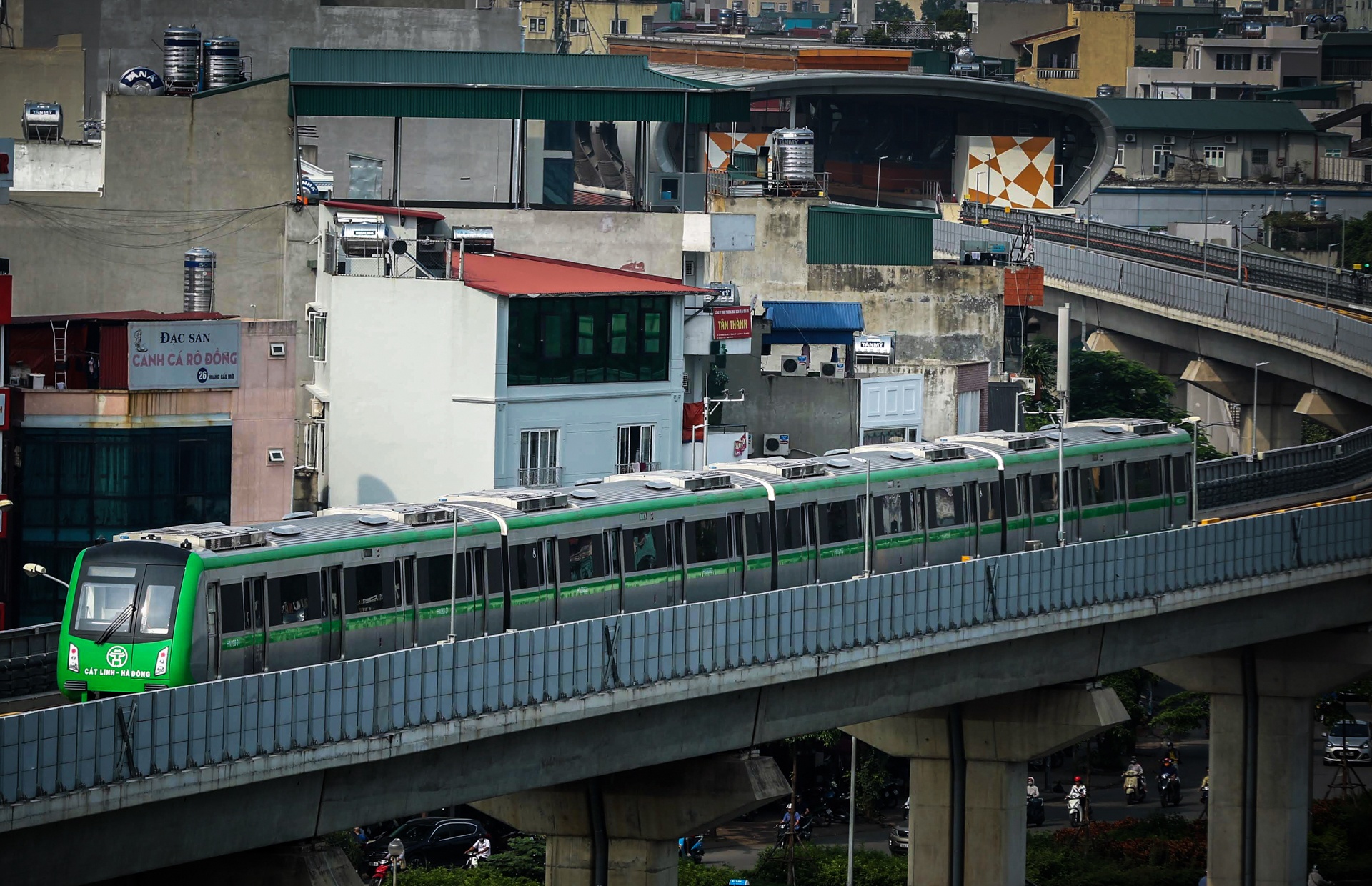 tau duong sat cat linh ha dong chay anh 6