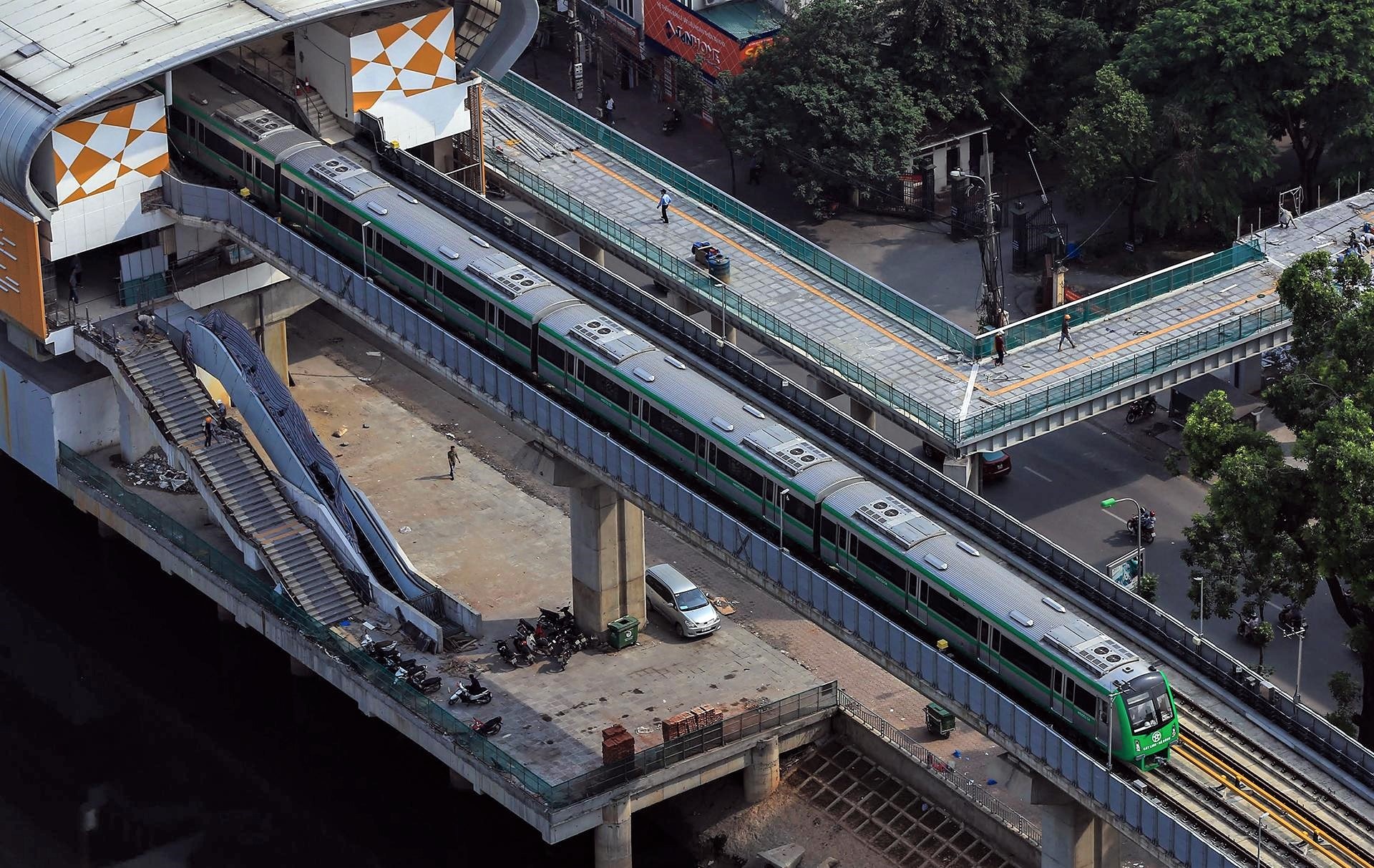 tau duong sat cat linh ha dong chay anh 11