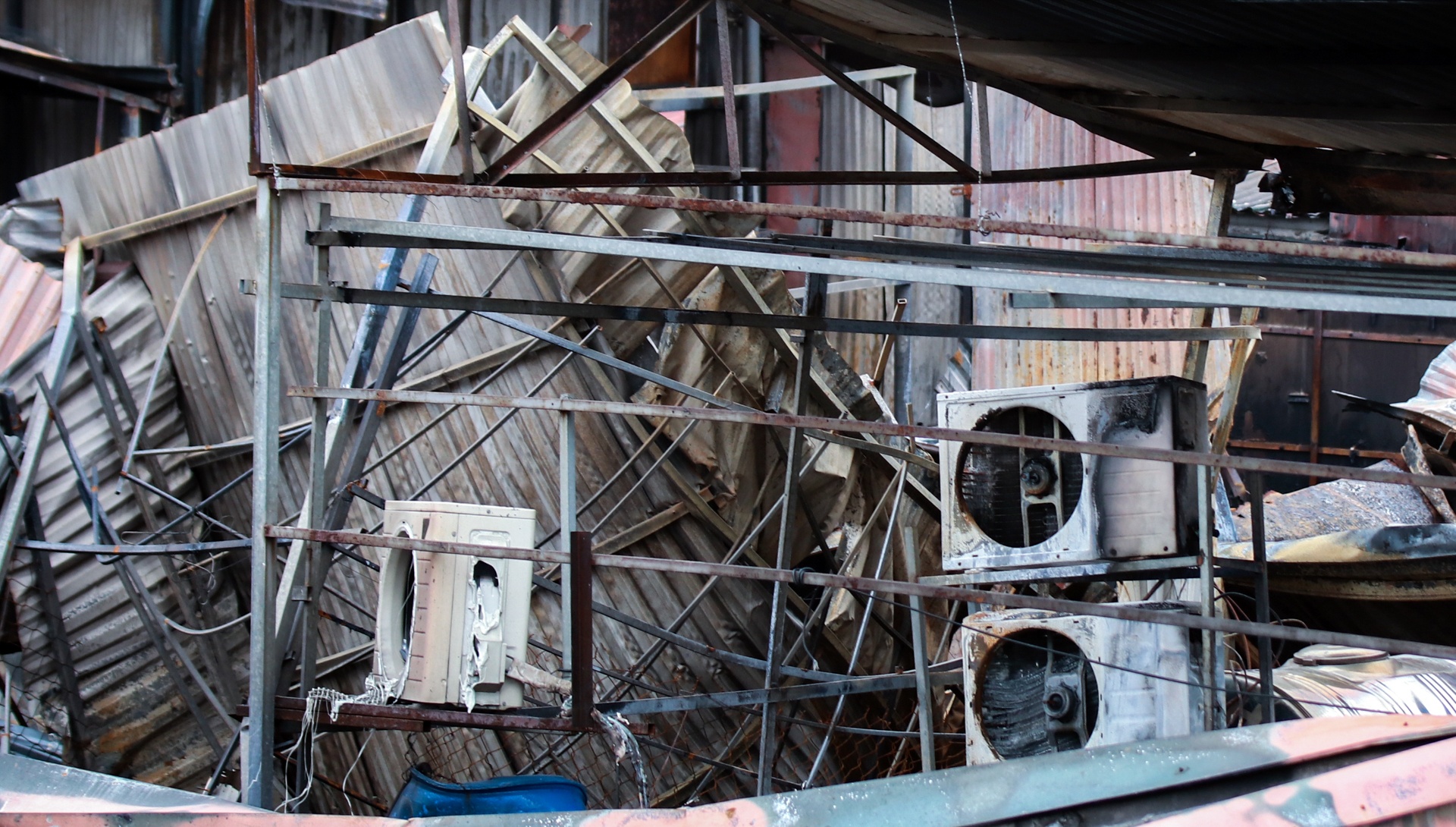 hien truong vu hoa hoan gan vien nhi anh 8