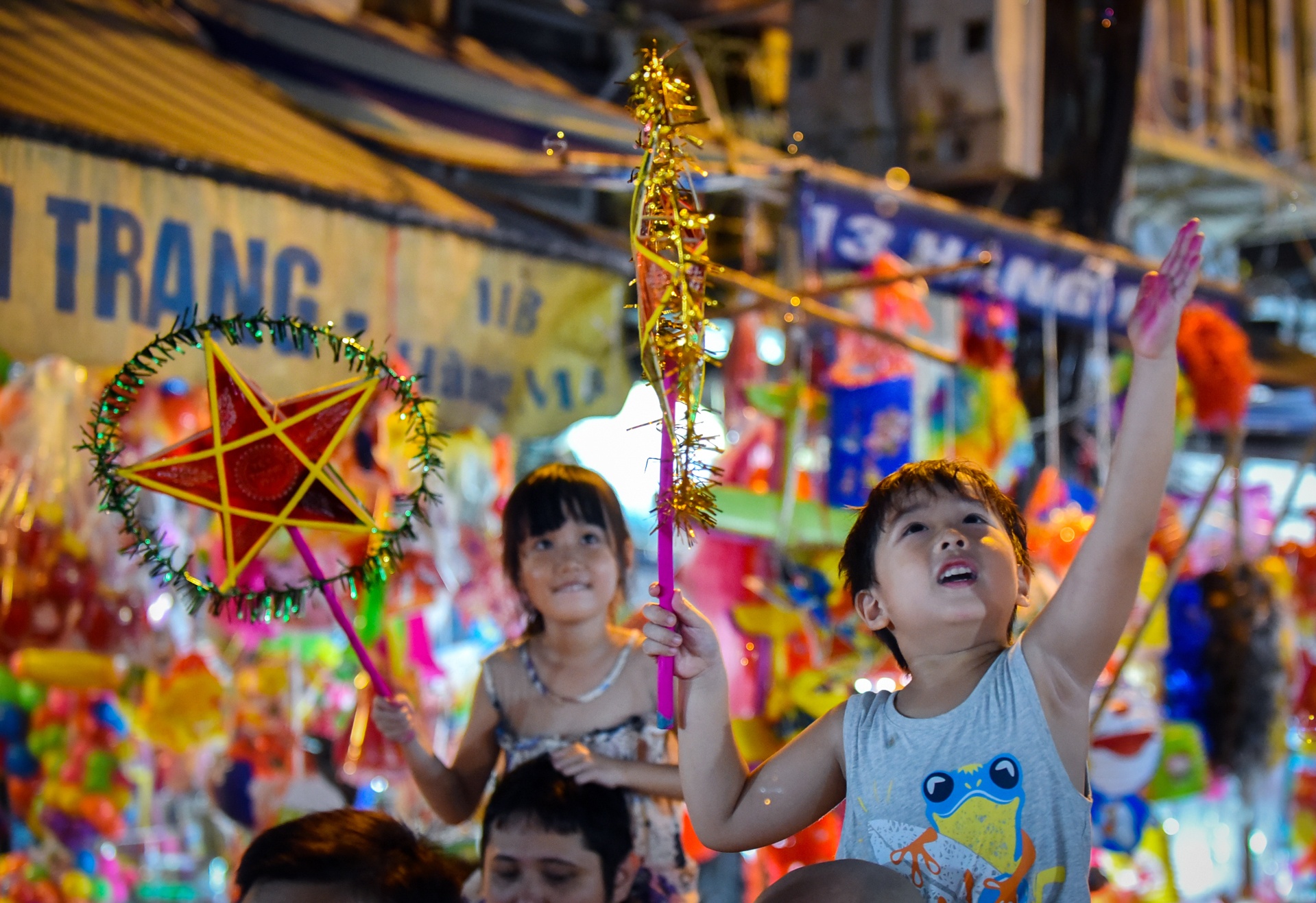 trẻ em chơi trung thu ở Hà Nội ảnh 7 tre em choi trung thu o Ha Noi anh 7
