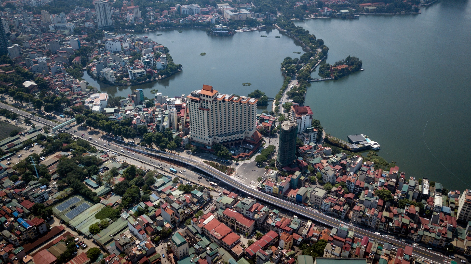 Cau vuot An Duong anh 1