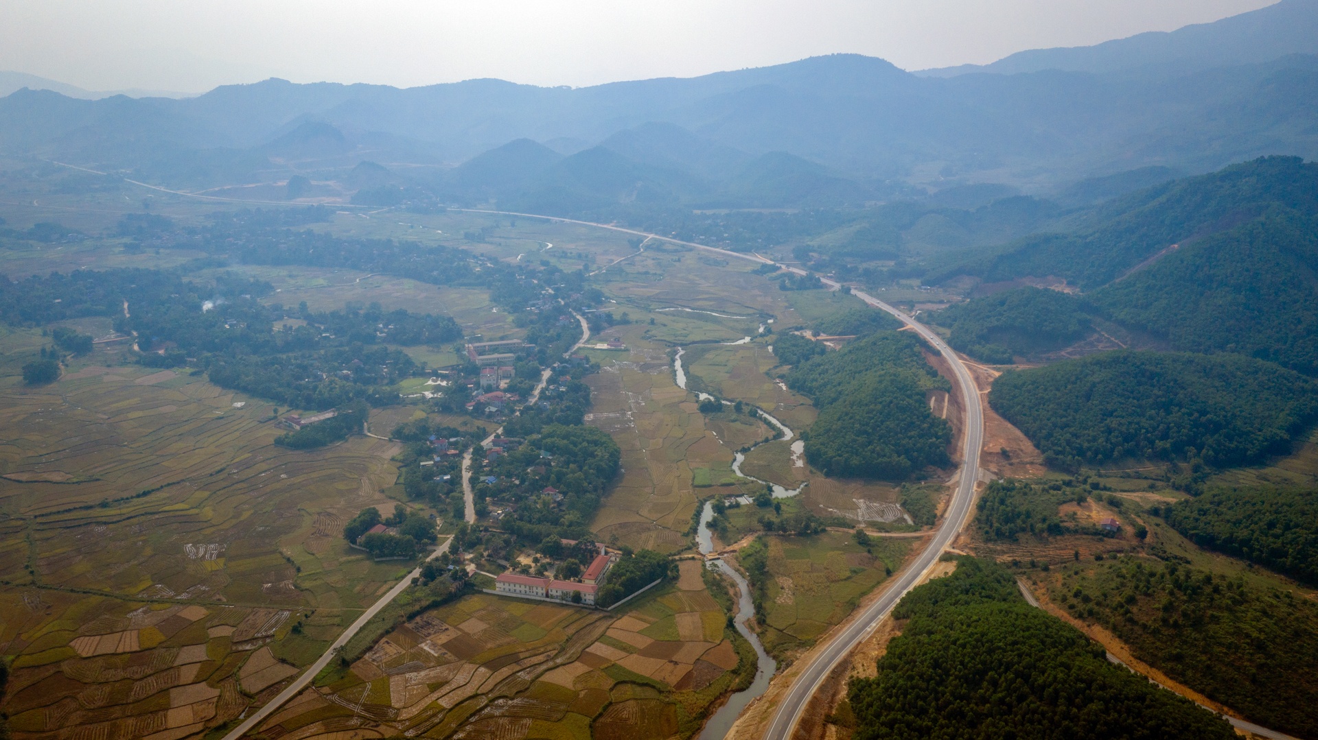 duong 2.700 ty dong noi ha noi hoa binh anh 2