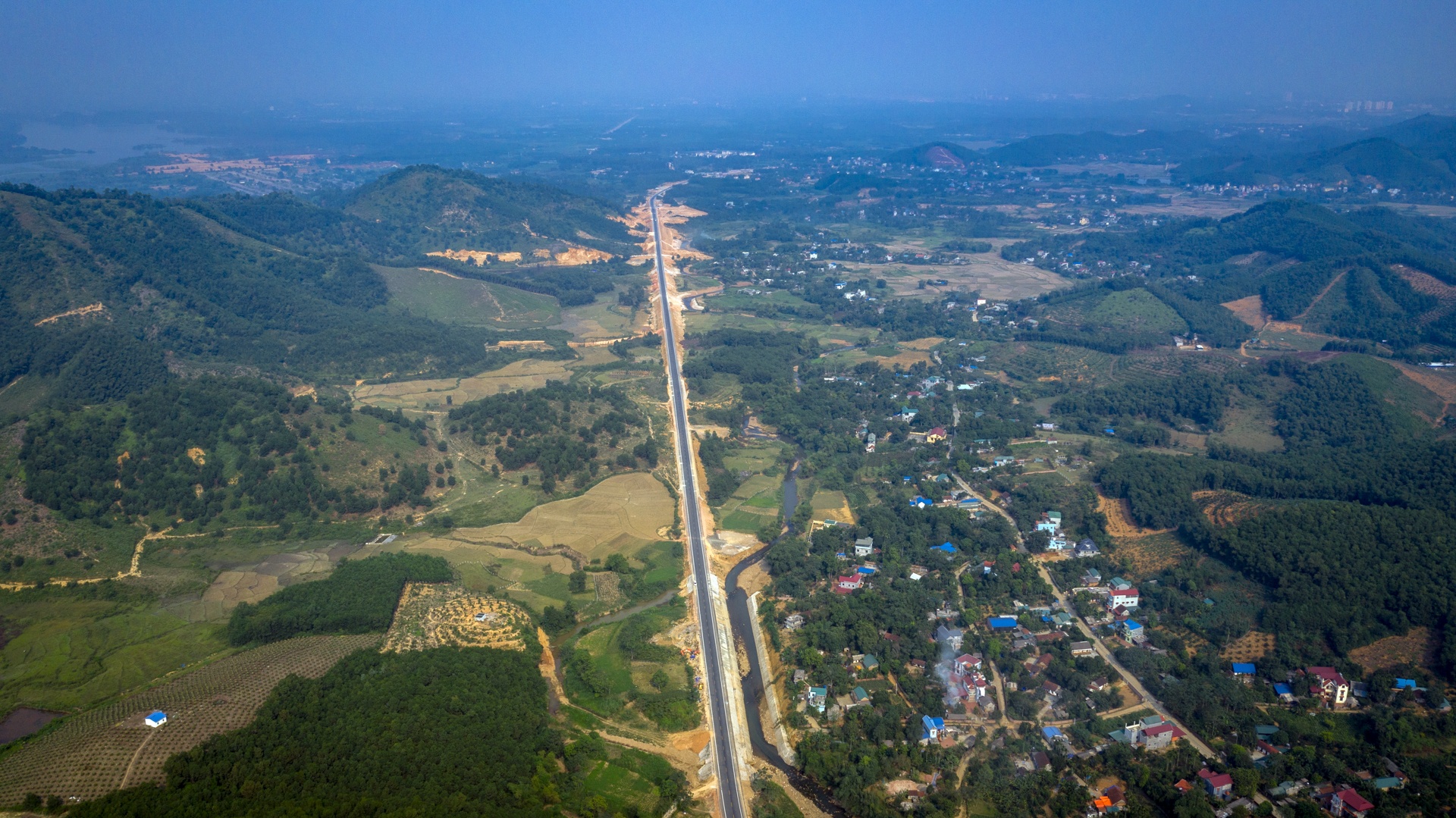 duong 2.700 ty dong noi ha noi hoa binh anh 3