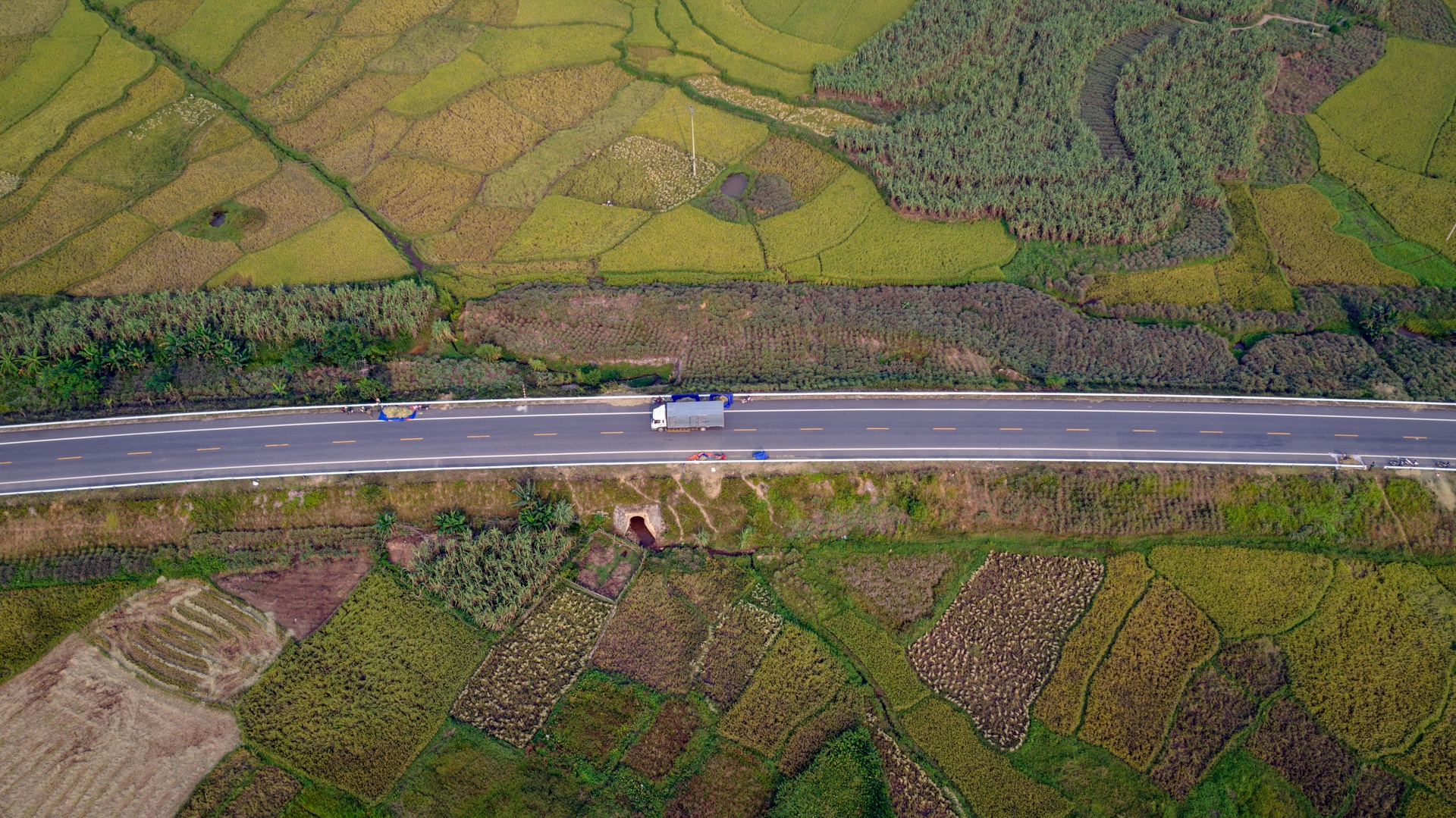 duong 2.700 ty dong noi ha noi hoa binh anh 4