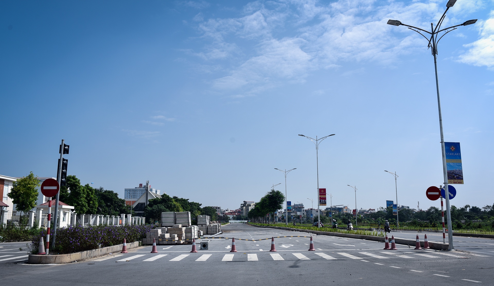 duong 10 lan xe o Thu do anh 9