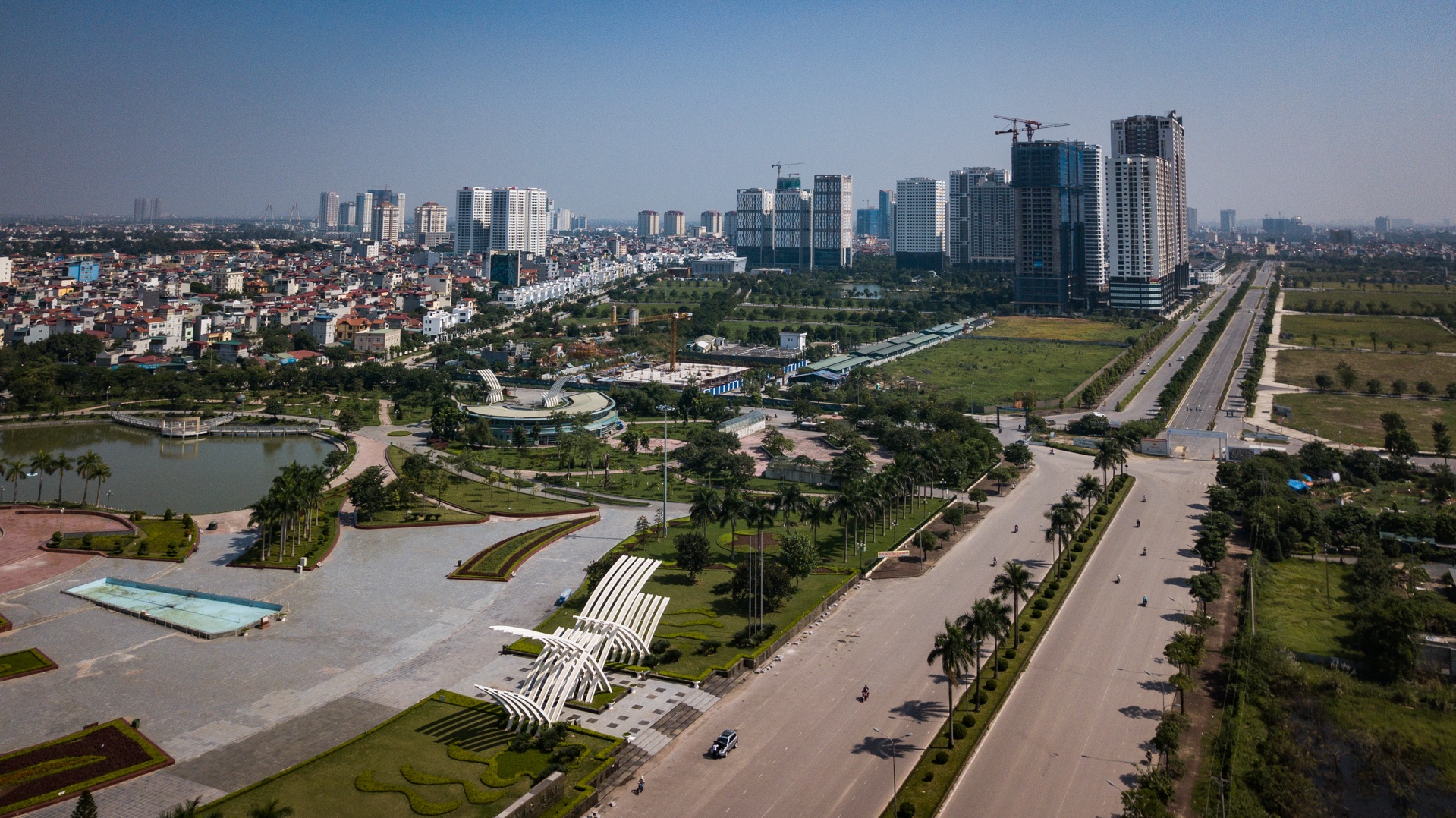 duong 10 lan xe o Thu do anh 2