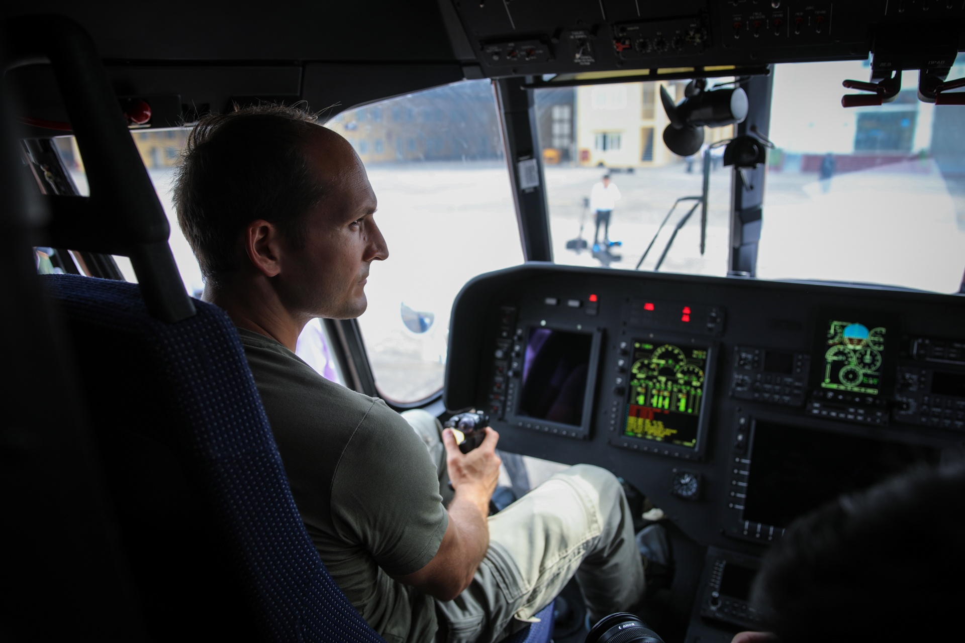 truc thang Nga bay tai Ha Noi anh 10