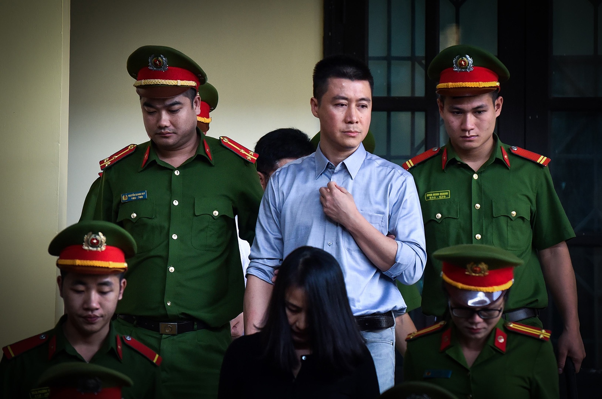 khoanh khac tai phien toa duong day danh bac nghin ty anh 13