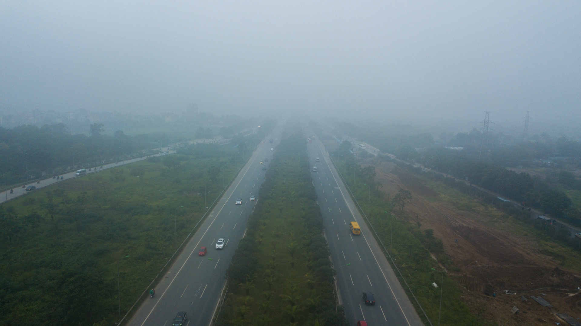 sương mù dày đặc ở hà nội ảnh 2 suong mu day dac o ha noi anh 2