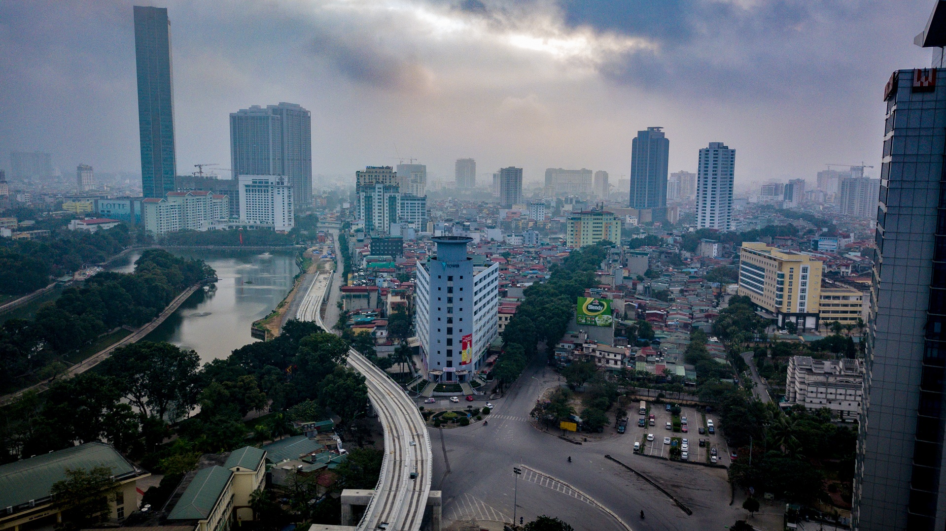 Sang mung 1 Tet anh 15