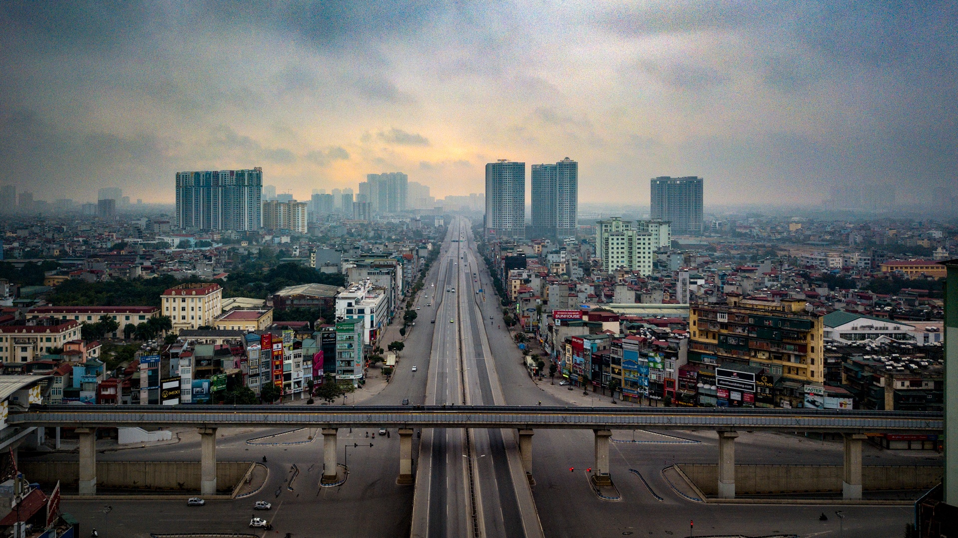 Sang mung 1 Tet anh 16