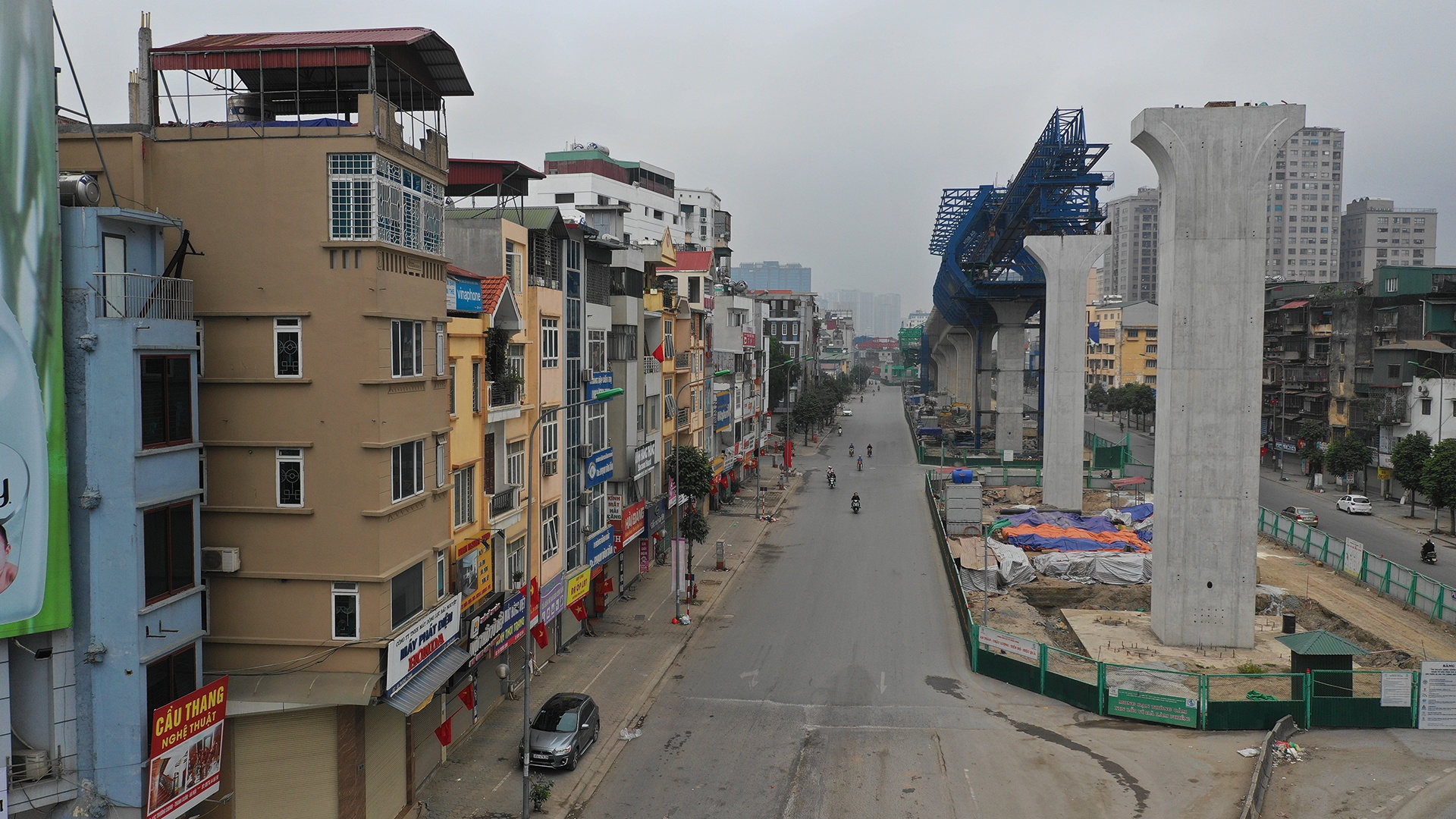 Sang mung 1 Tet anh 6