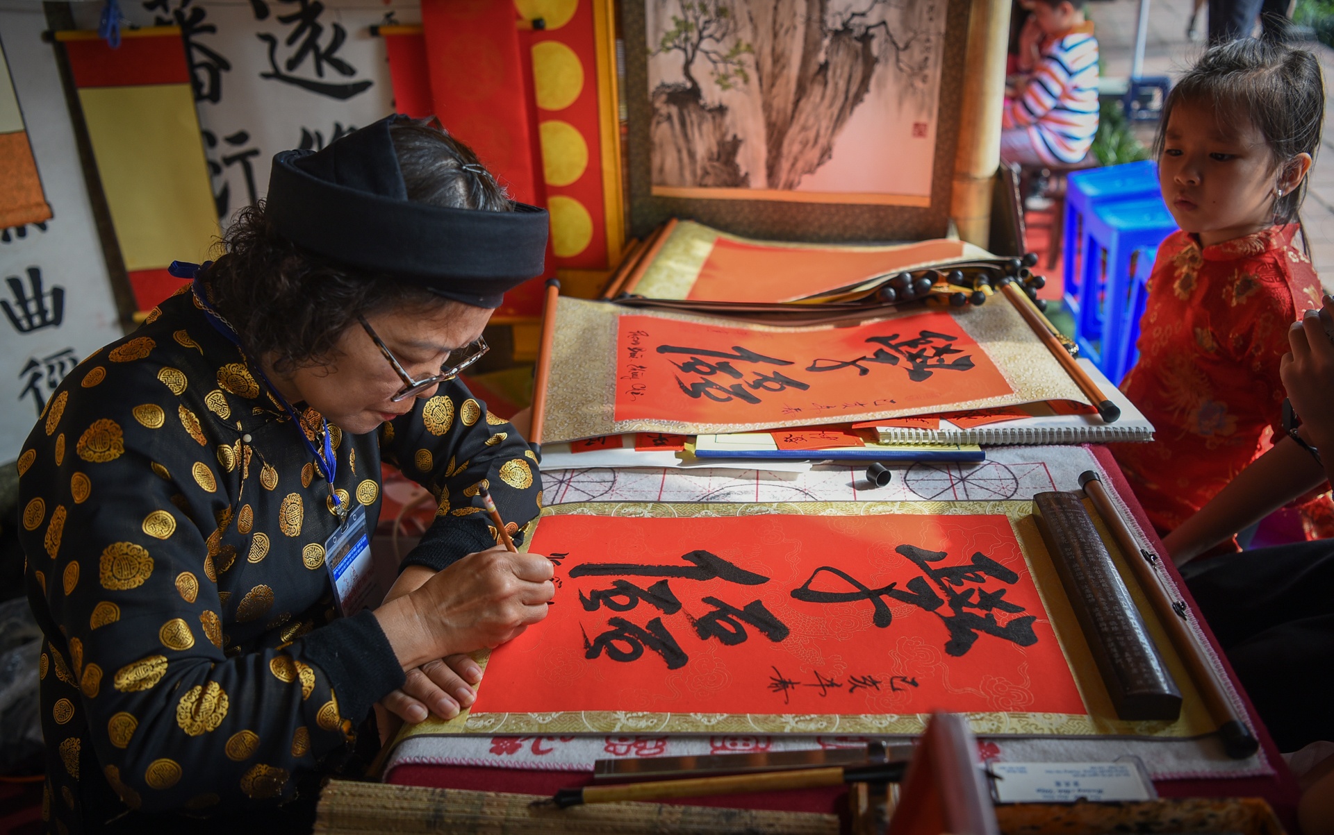 Nguoi Ha Noi di xin chu dau nam hinh anh