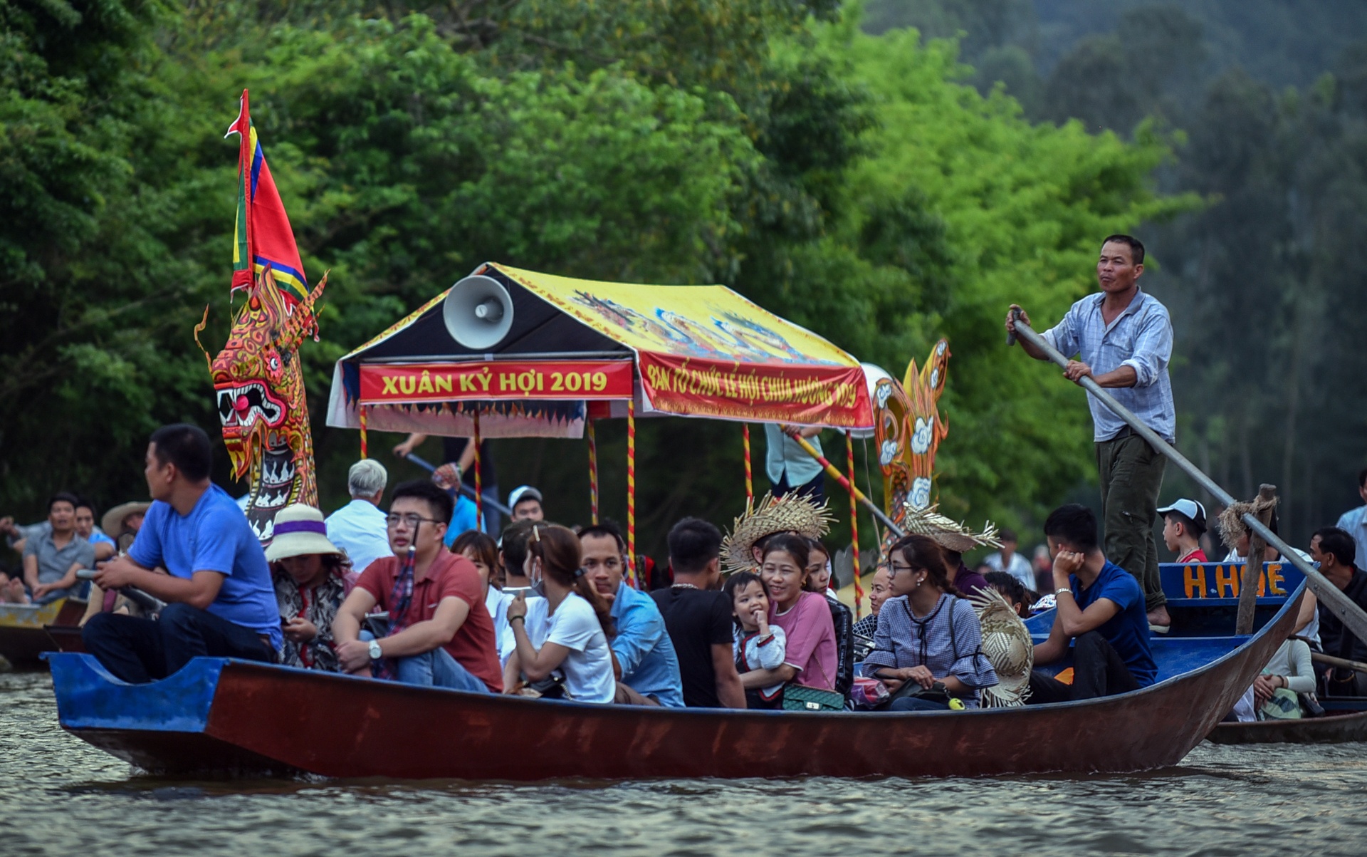 Khai hoi chua Huong anh 2