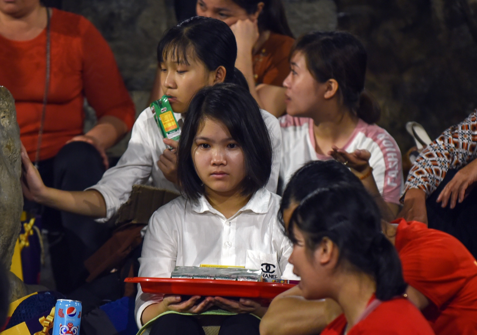 Trang dem leo nui le bai, van canh chua Huong truoc gio khai hoi hinh anh