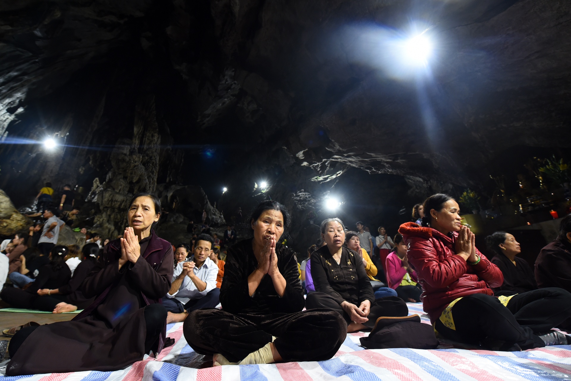 trang dem di le chua huong anh 10