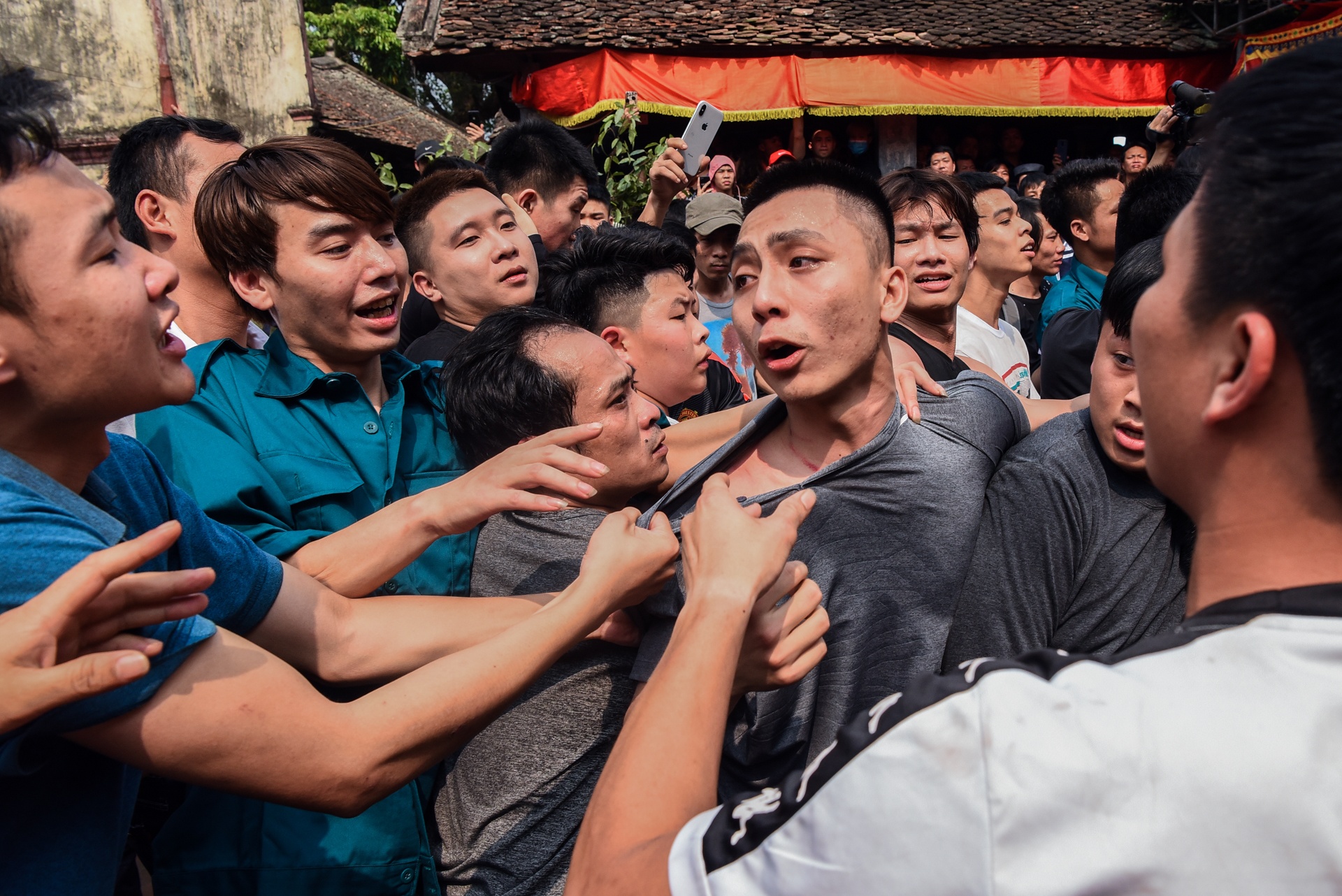 tranh cuop cay bong anh 6