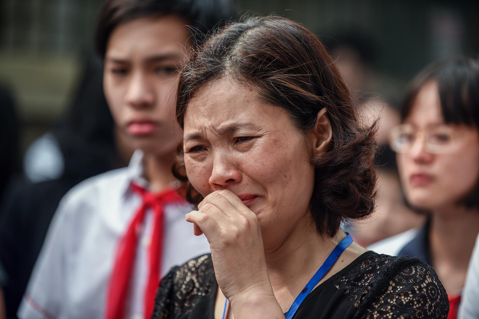 xom nho tang thuong 8 hoc sinh chet duoi anh 10