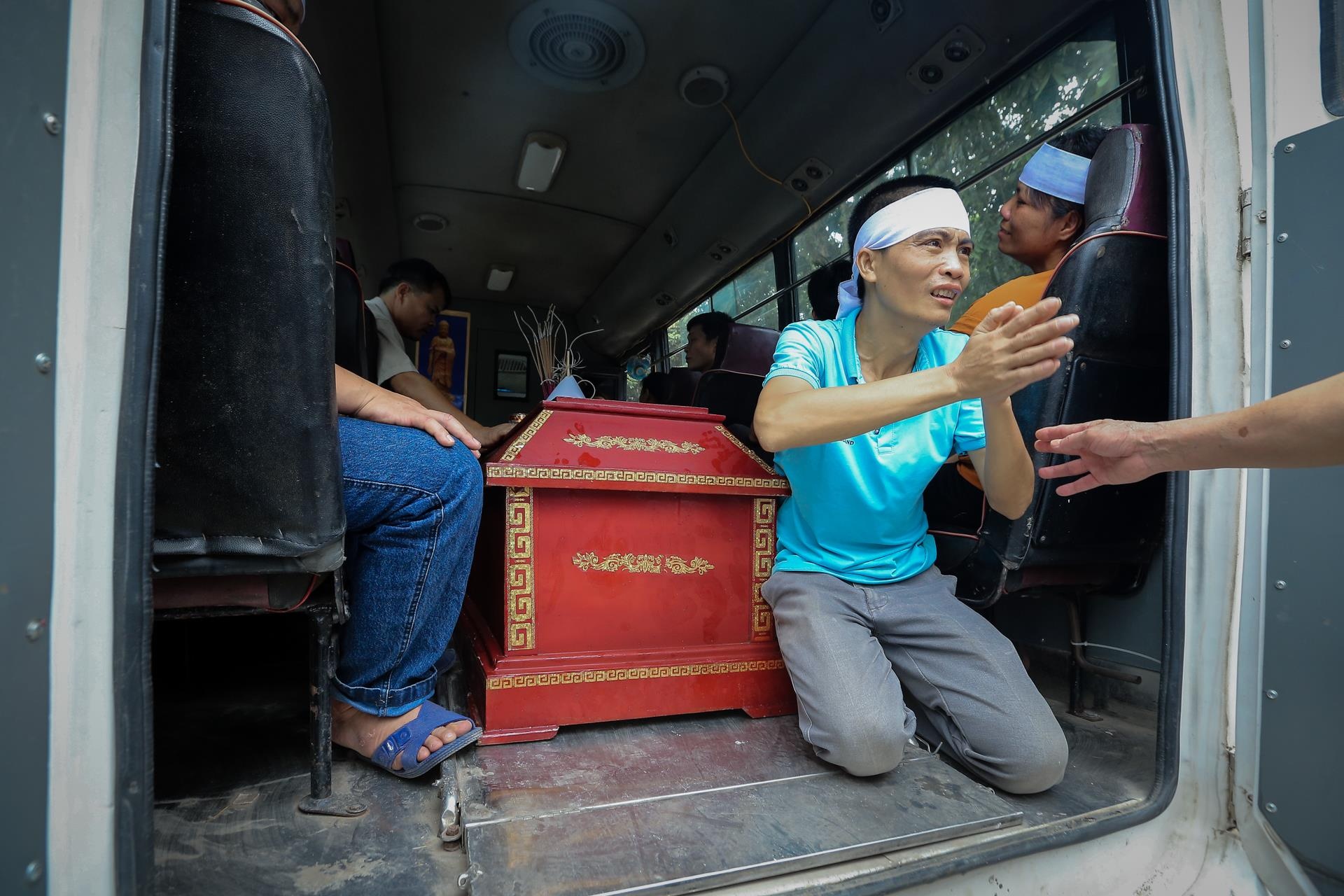 xom nho tang thuong 8 hoc sinh chet duoi anh 9