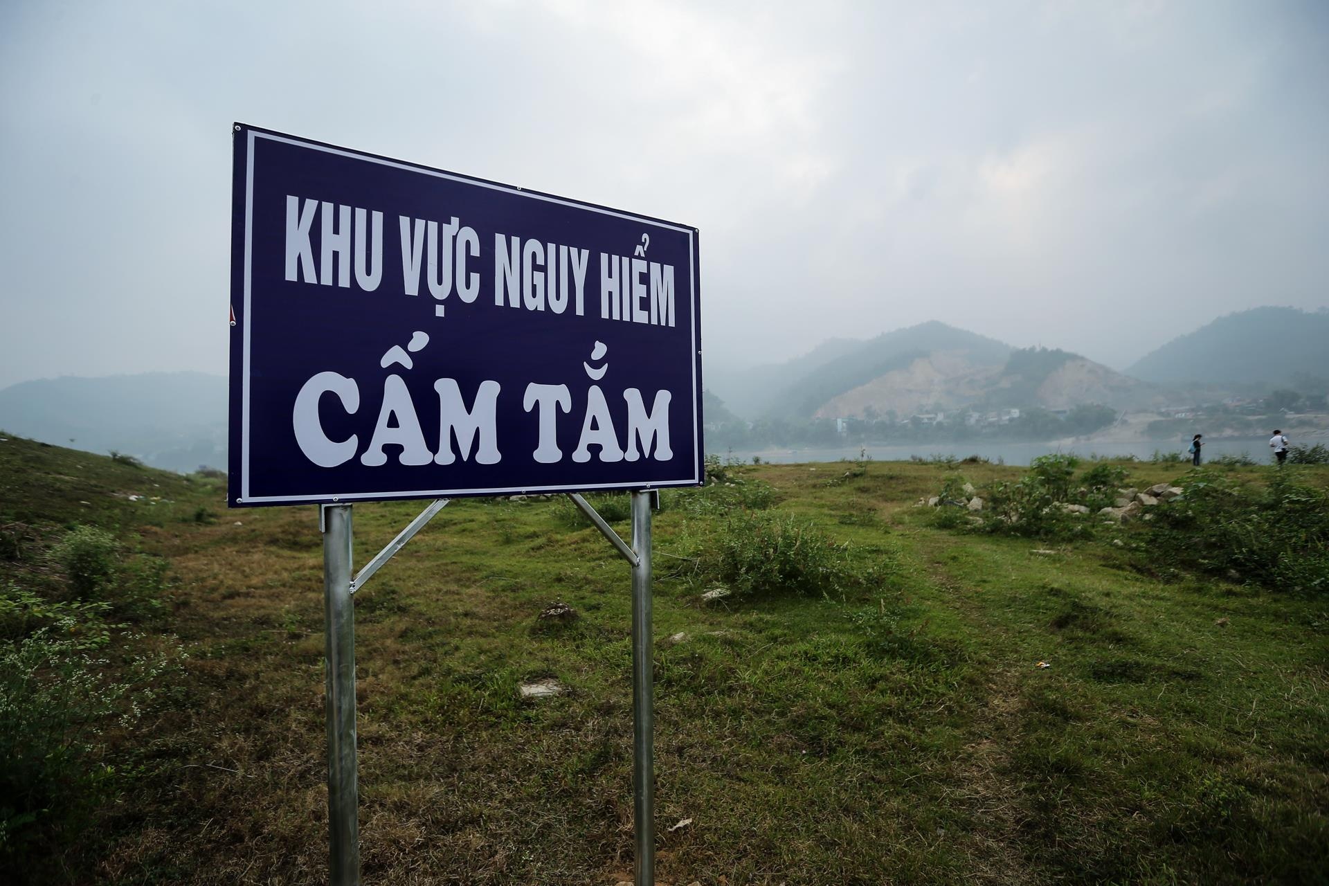 8 hoc sinh chet duoi o Hoa Binh anh 1