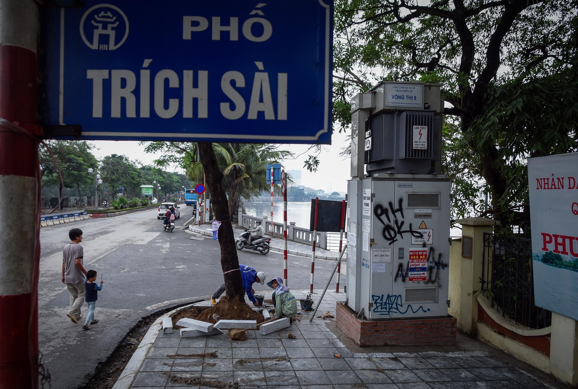 lat da via he ha noi anh 1