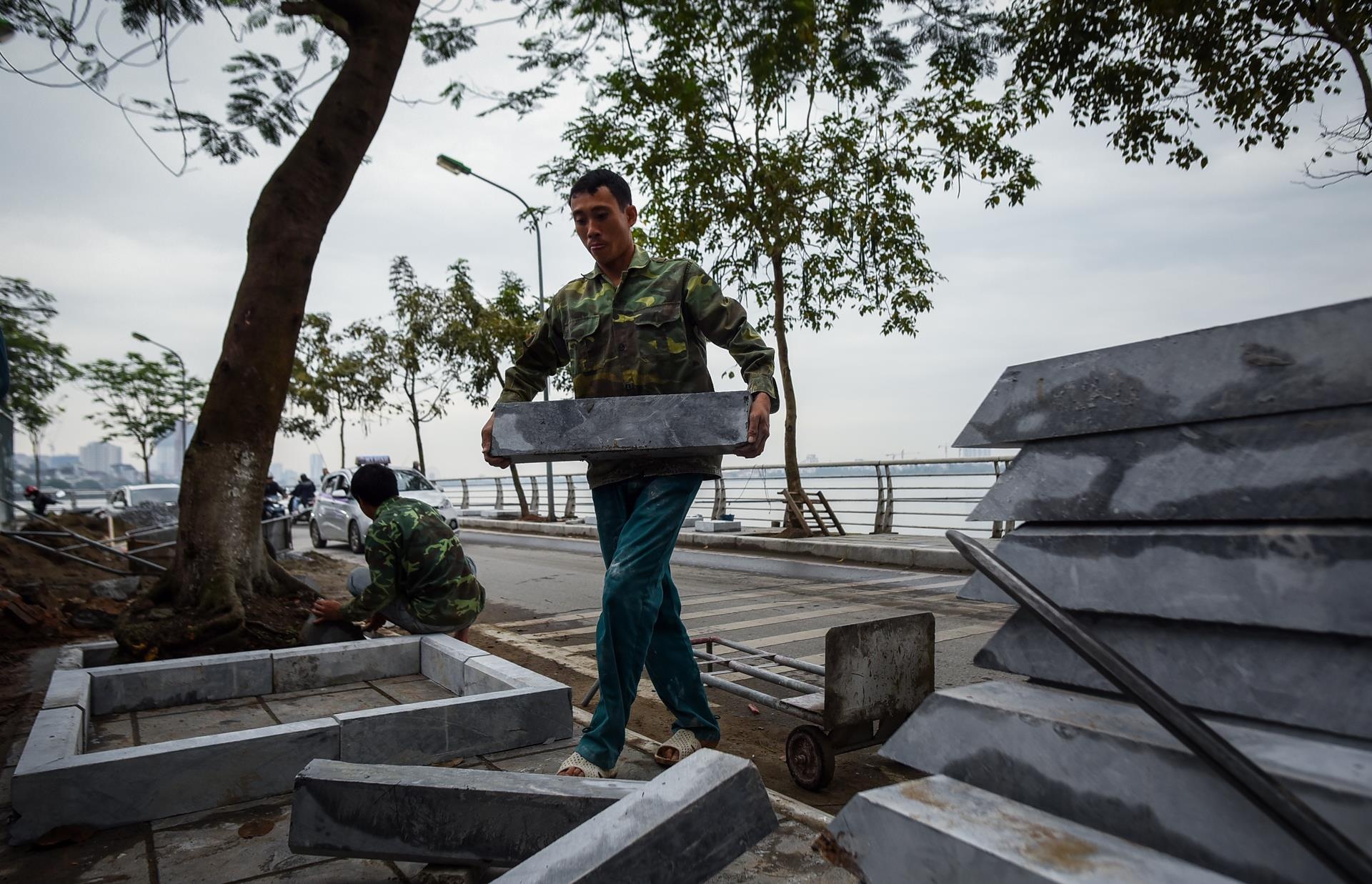 lat da via he ha noi anh 6