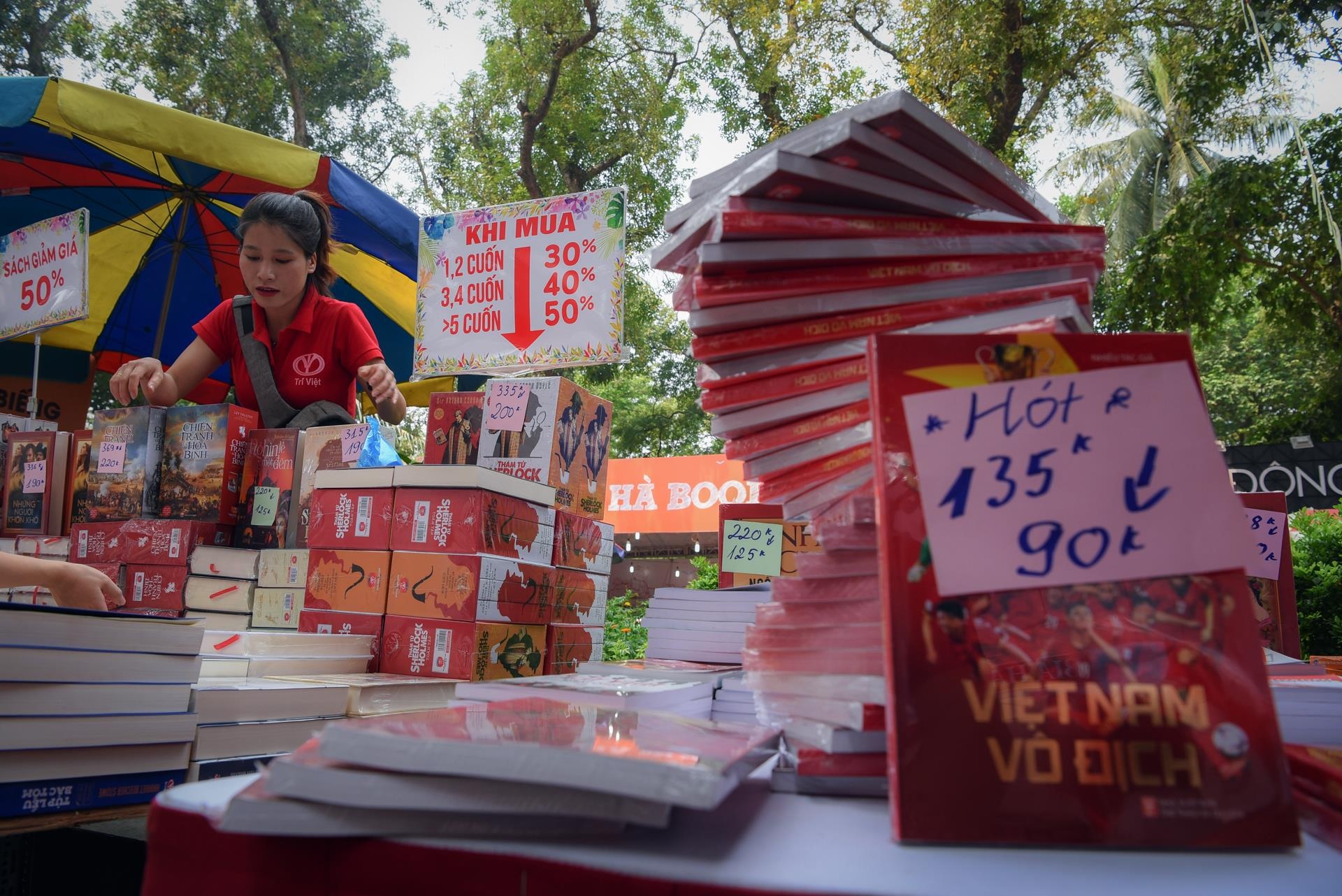 doc gia doi nang ngay sach viet nam anh 4