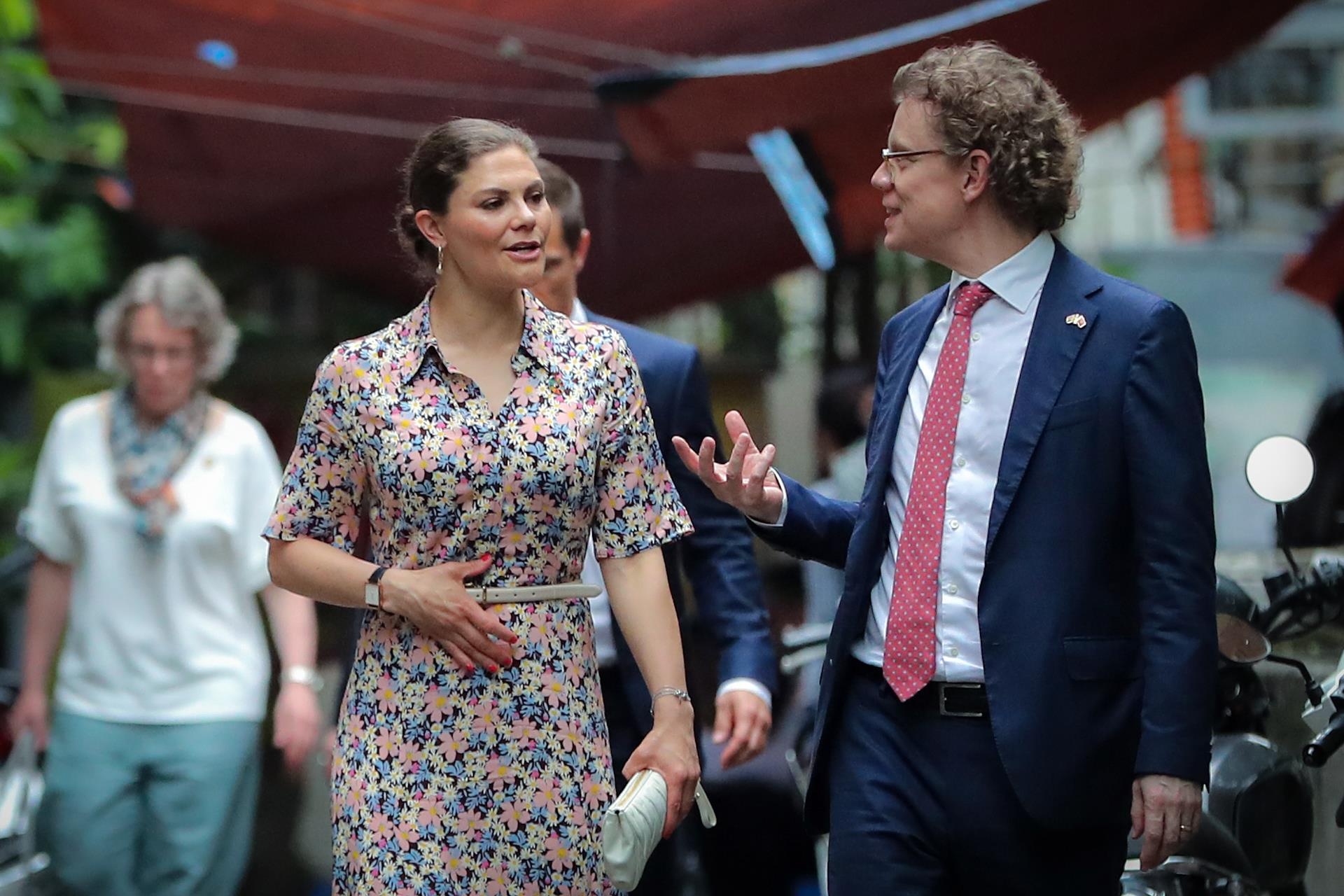 cong chua thuy dien an via he anh 9