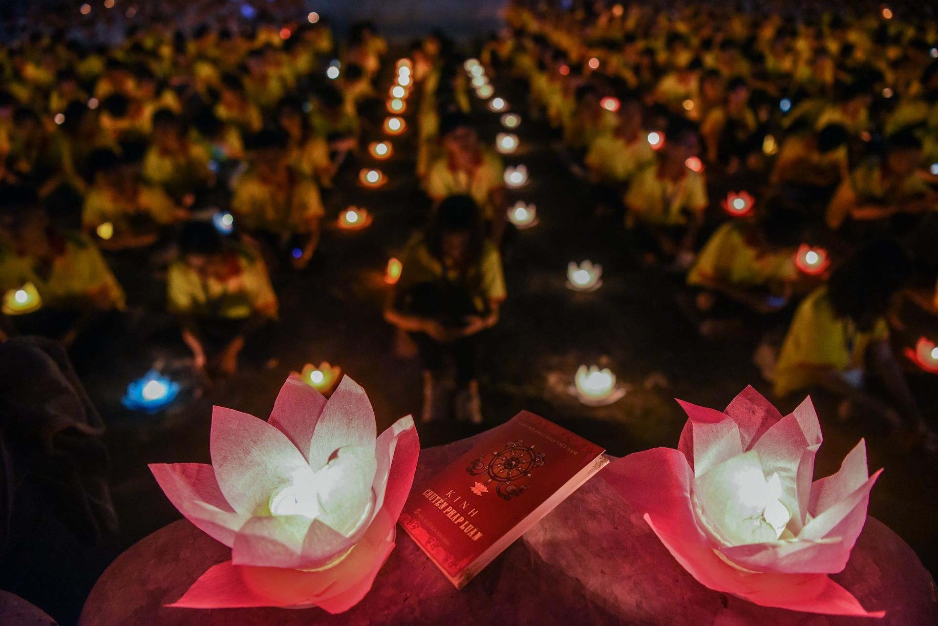 le hoi hoa dang vesak anh 7