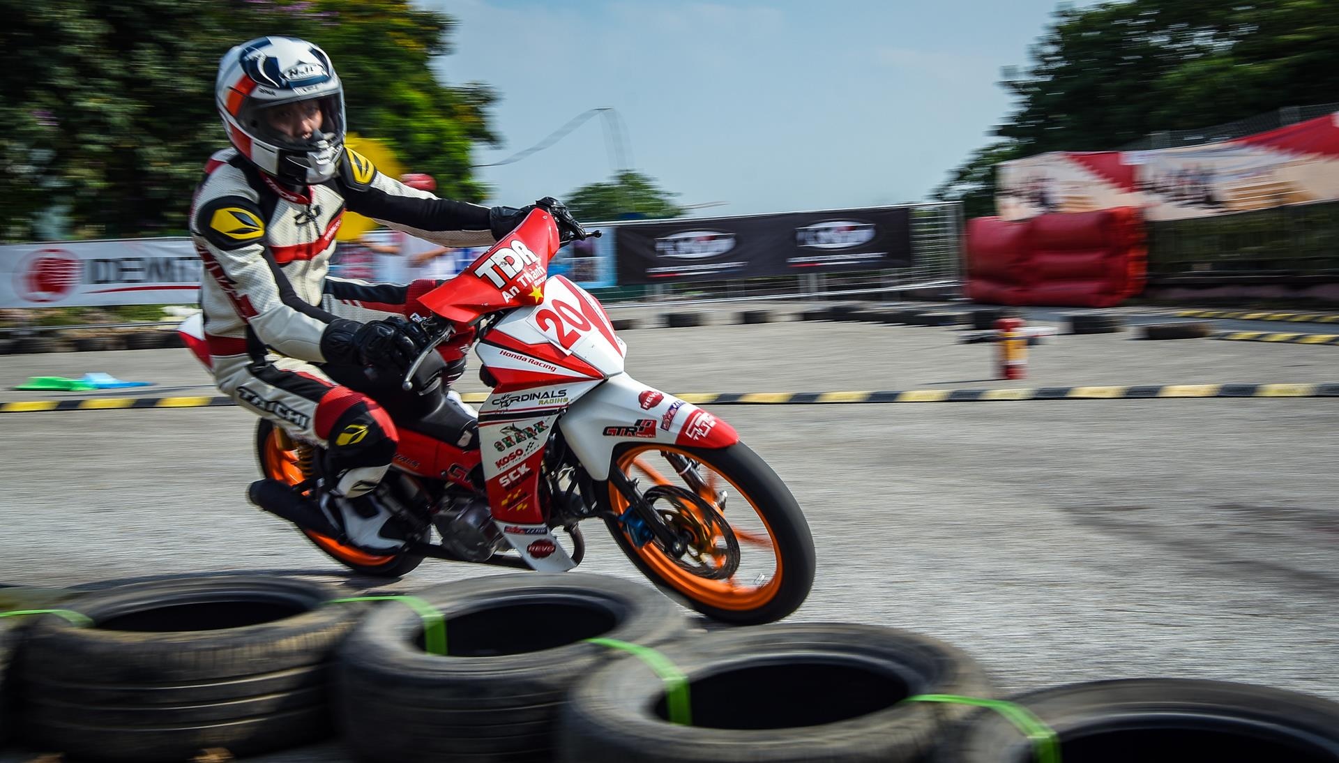 dua xe may o Ha Noi anh 10