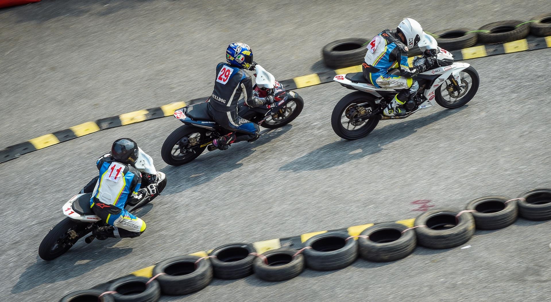 dua xe may o Ha Noi anh 1