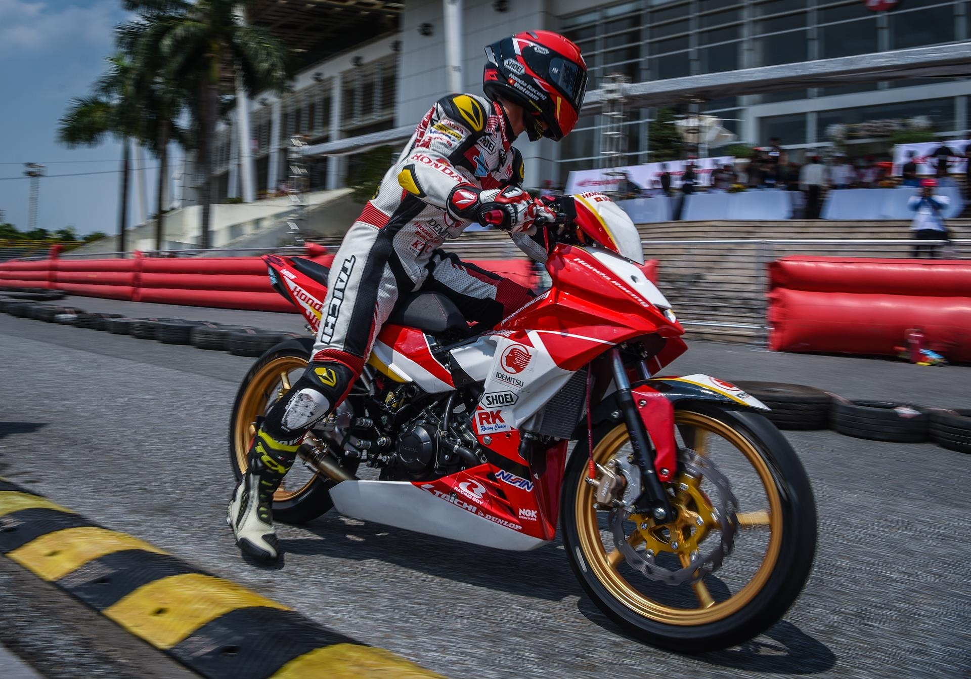 dua xe may o Ha Noi anh 8