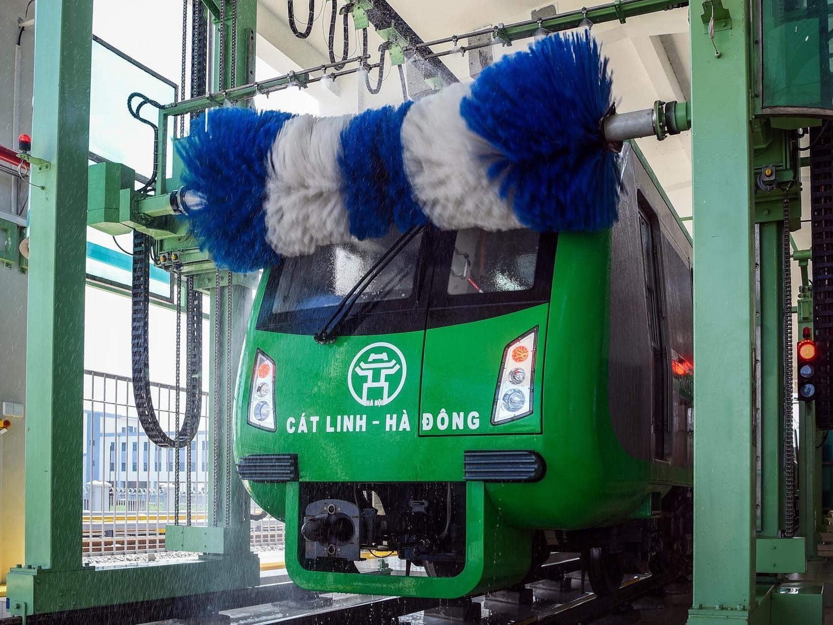 Ben trong he thong rua tu dong tau tren cao Cat Linh - Ha Dong hinh anh