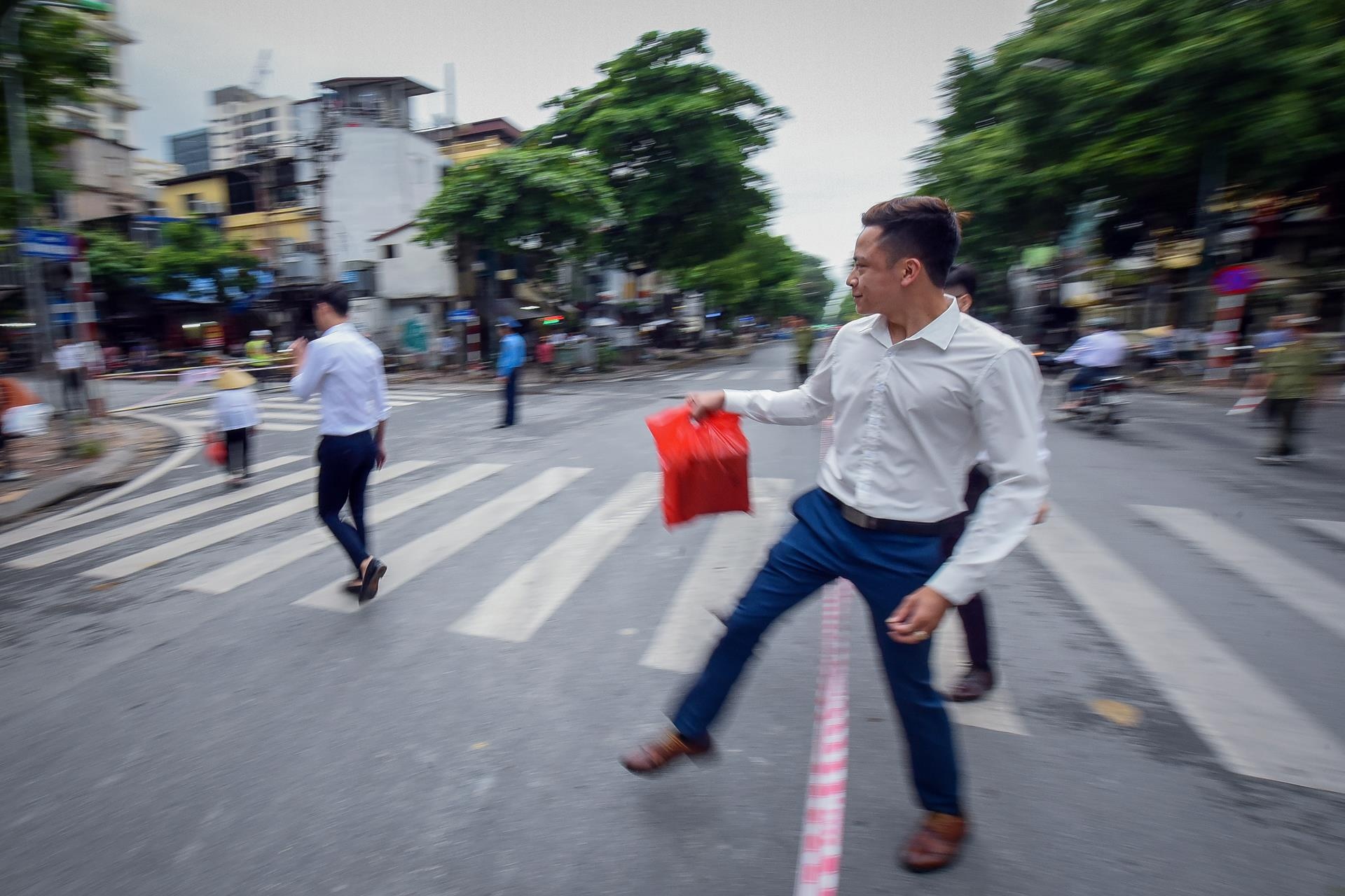 rao duong trung tam Ha Noi lam nha ga metro anh 11