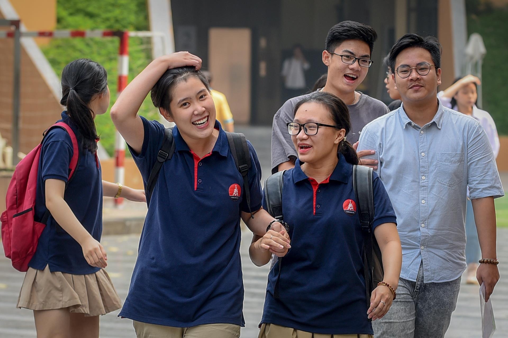 thi tot nghiep thpt 2019 anh 8