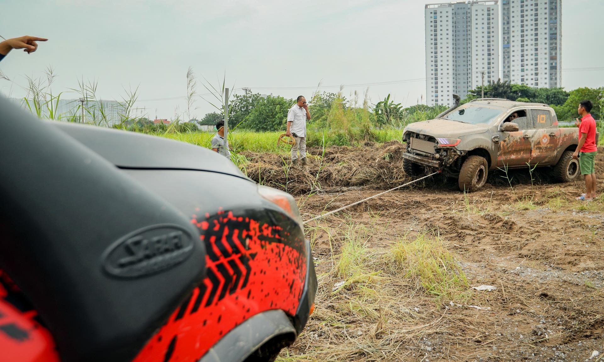 dua xe dia hinh kok anh 9