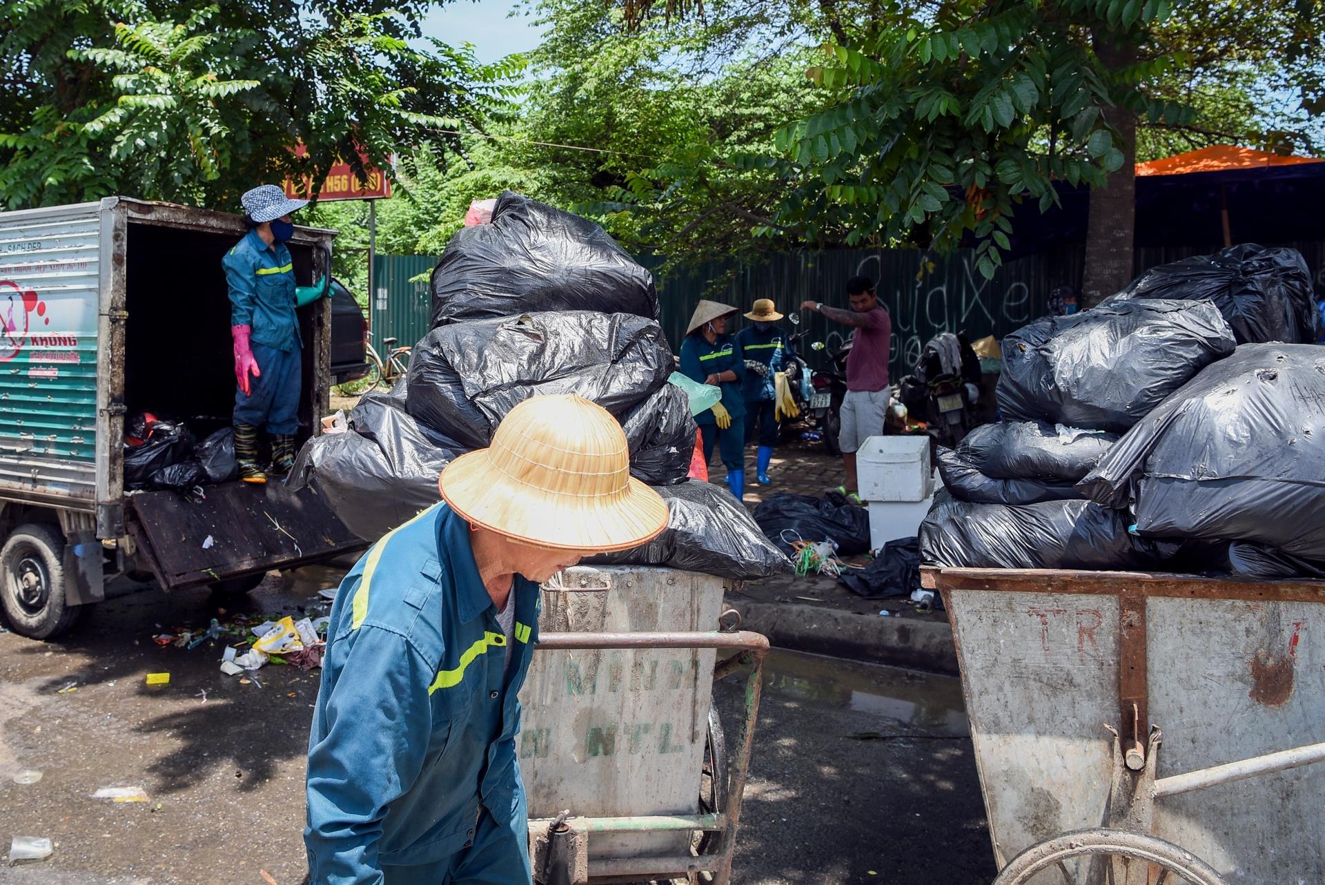 un u rac thai ha noi anh 2