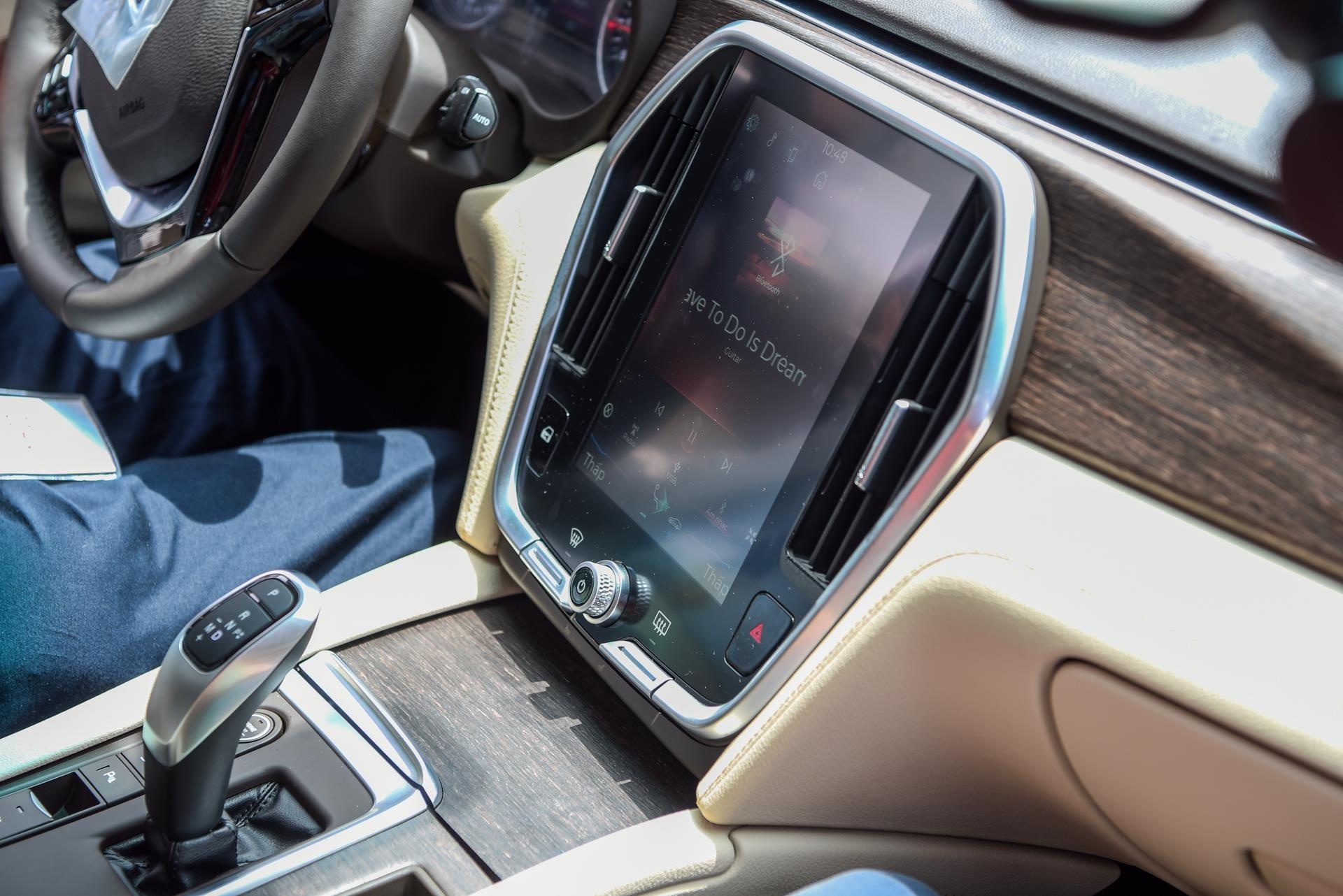 chi tiet xe sedan vinfast anh 12