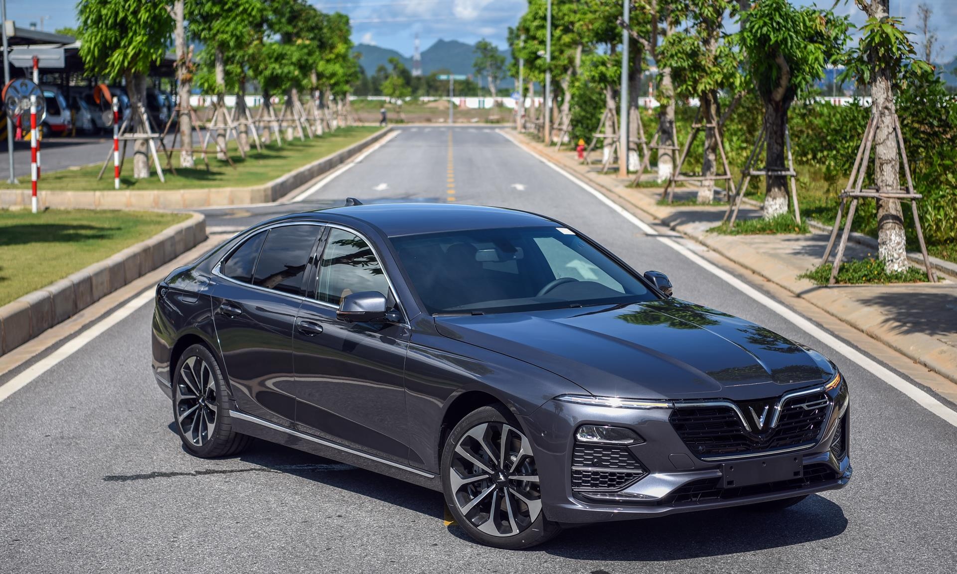 chi tiet xe sedan vinfast anh 1