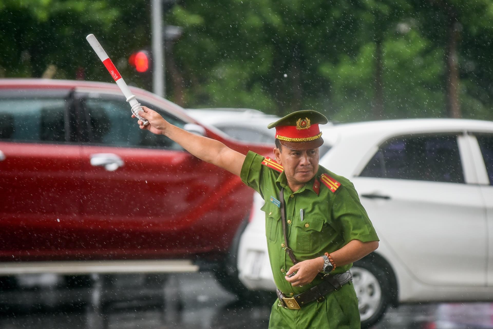 ngap mua bao ha noi anh 12