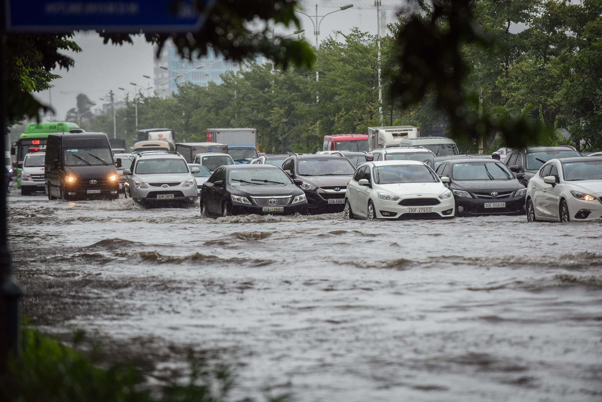 ngap mua bao ha noi anh 2