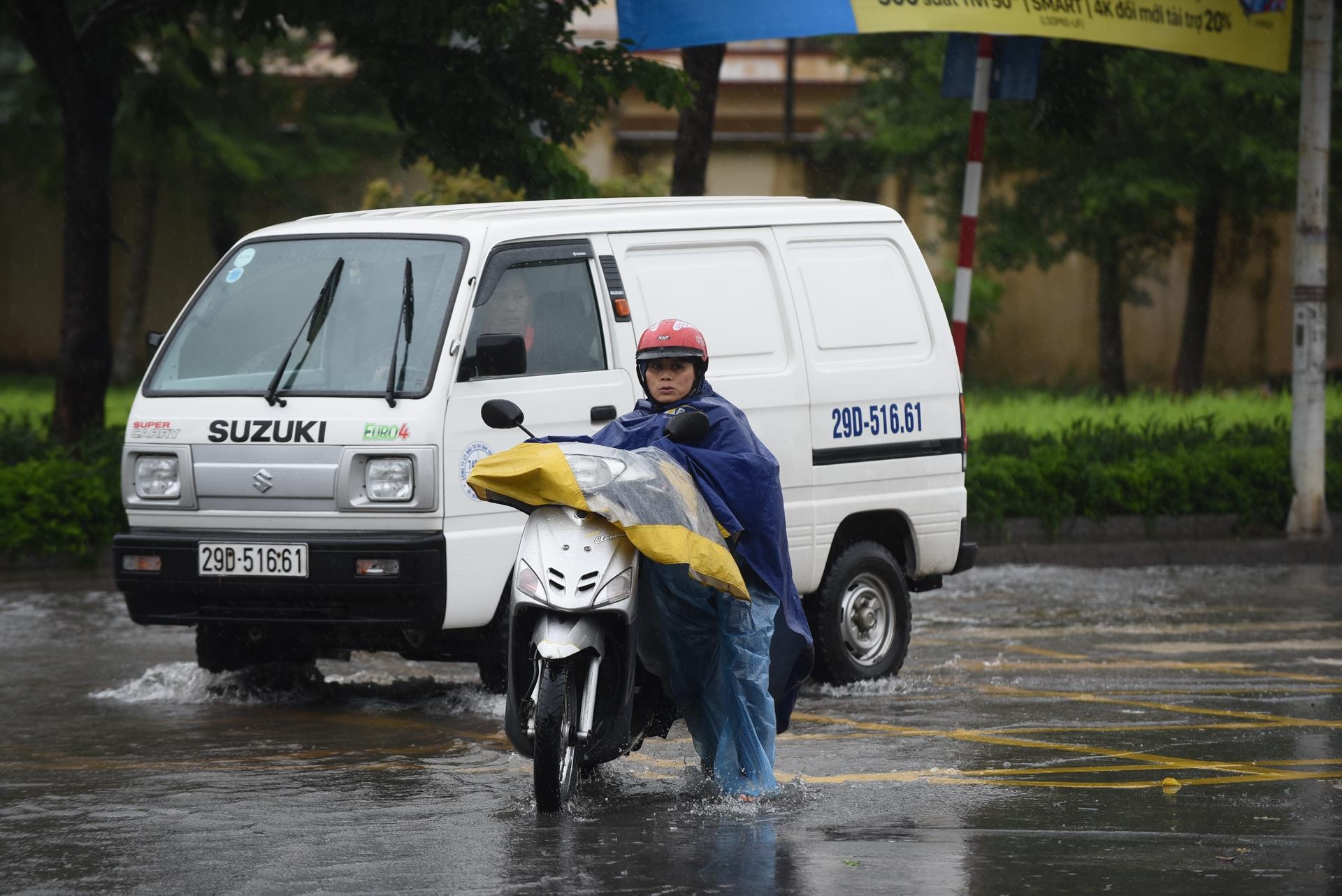 ngap mua bao ha noi anh 8