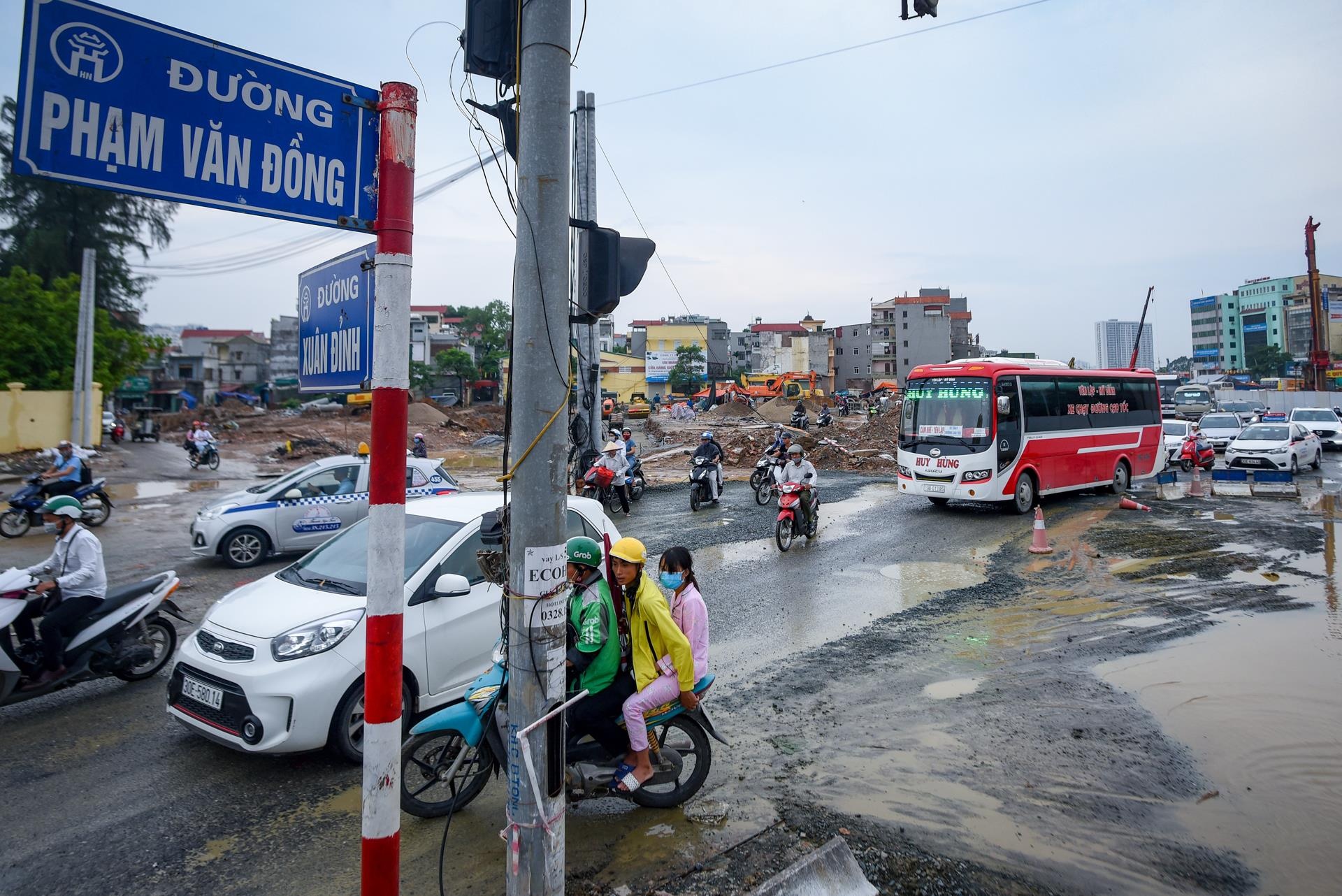 tac duong o ha noi anh 3