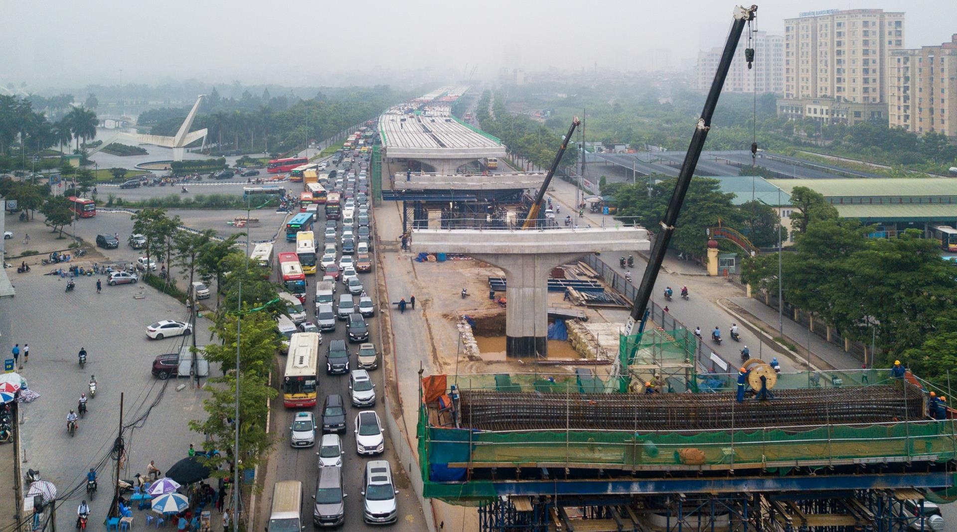 tac duong o ha noi anh 7