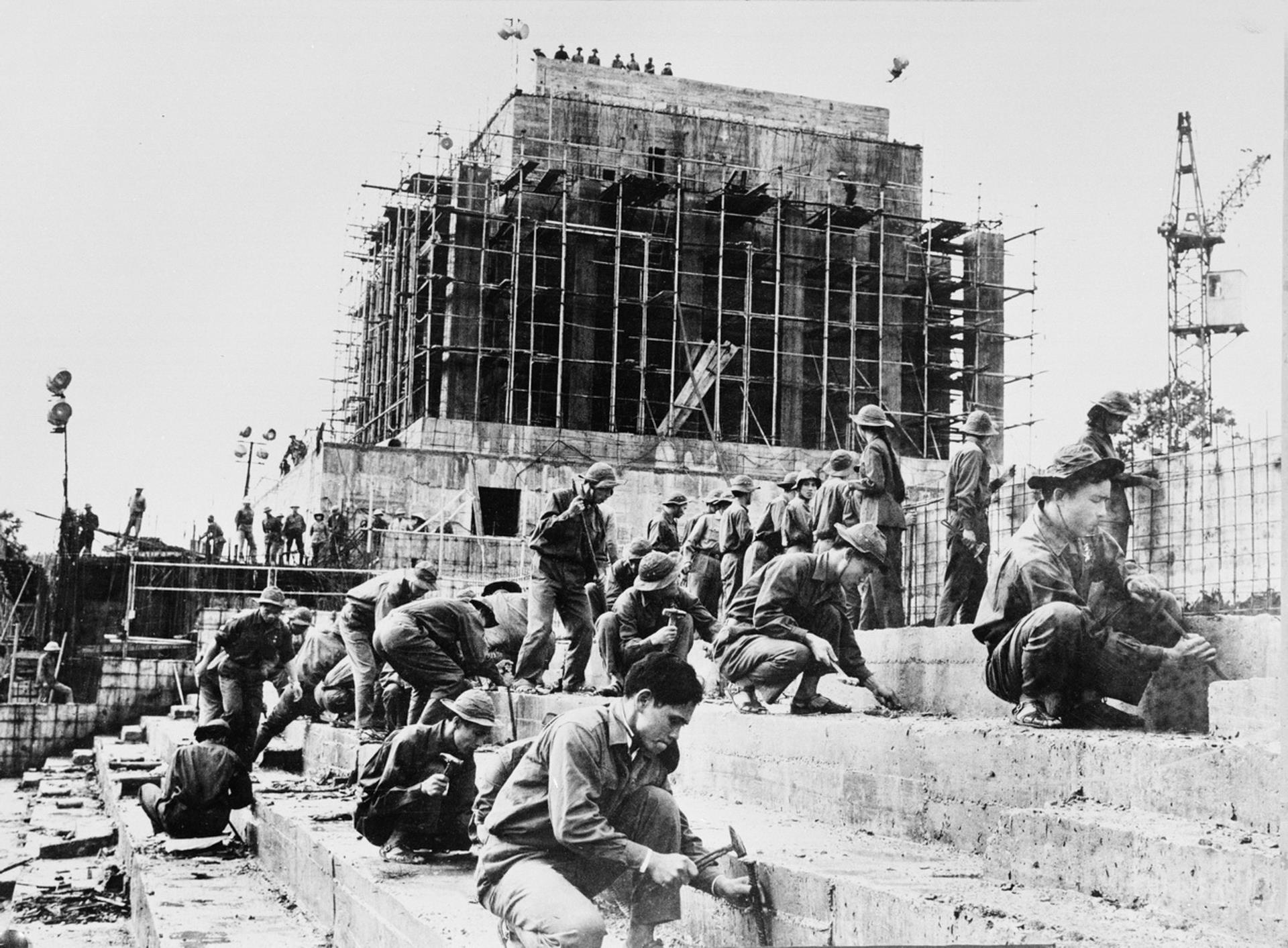 xay dung Lang Chu tich Ho Chi Minh anh 5