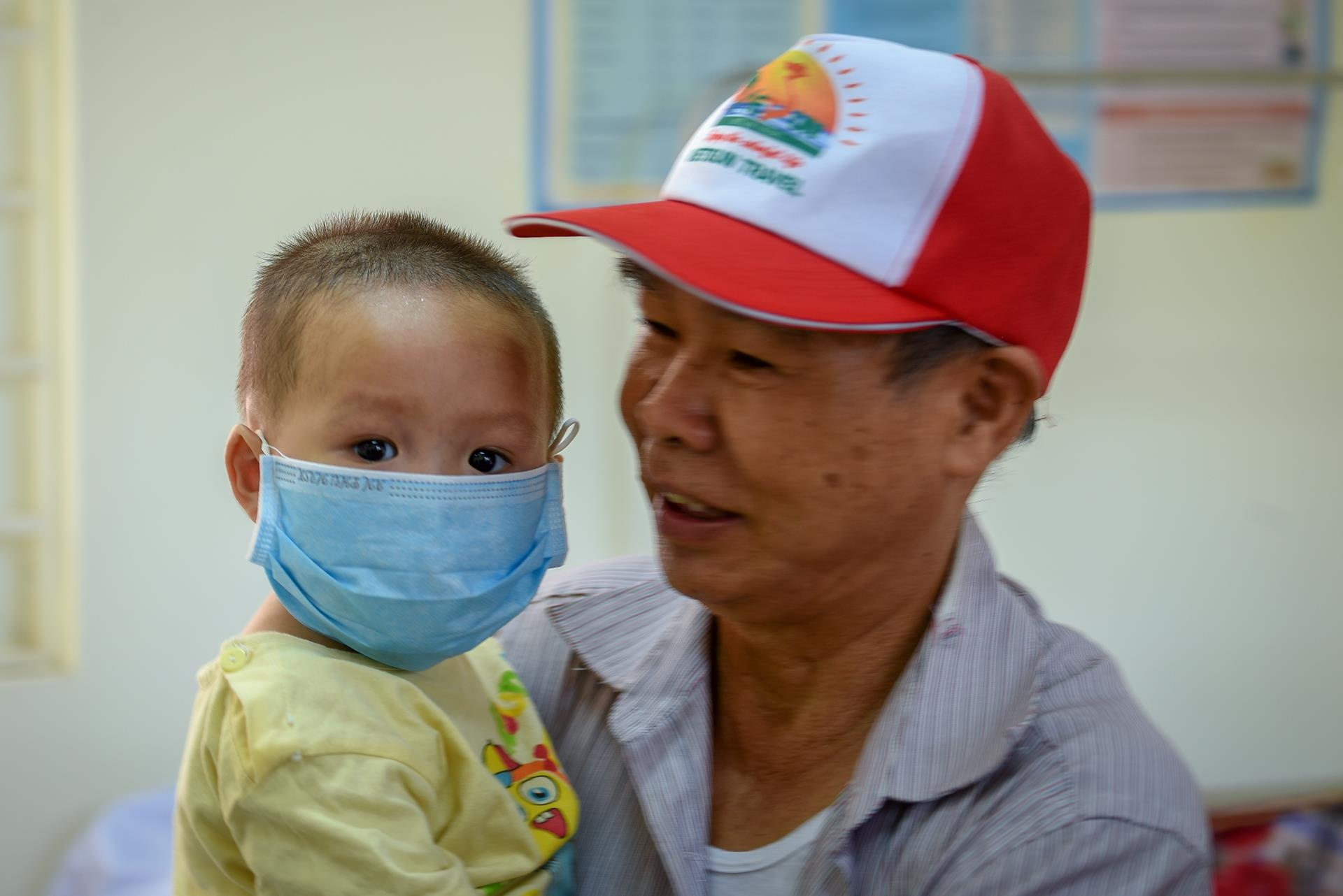 kham suc khoe nguoi dan sau vu chay rang dong anh 6