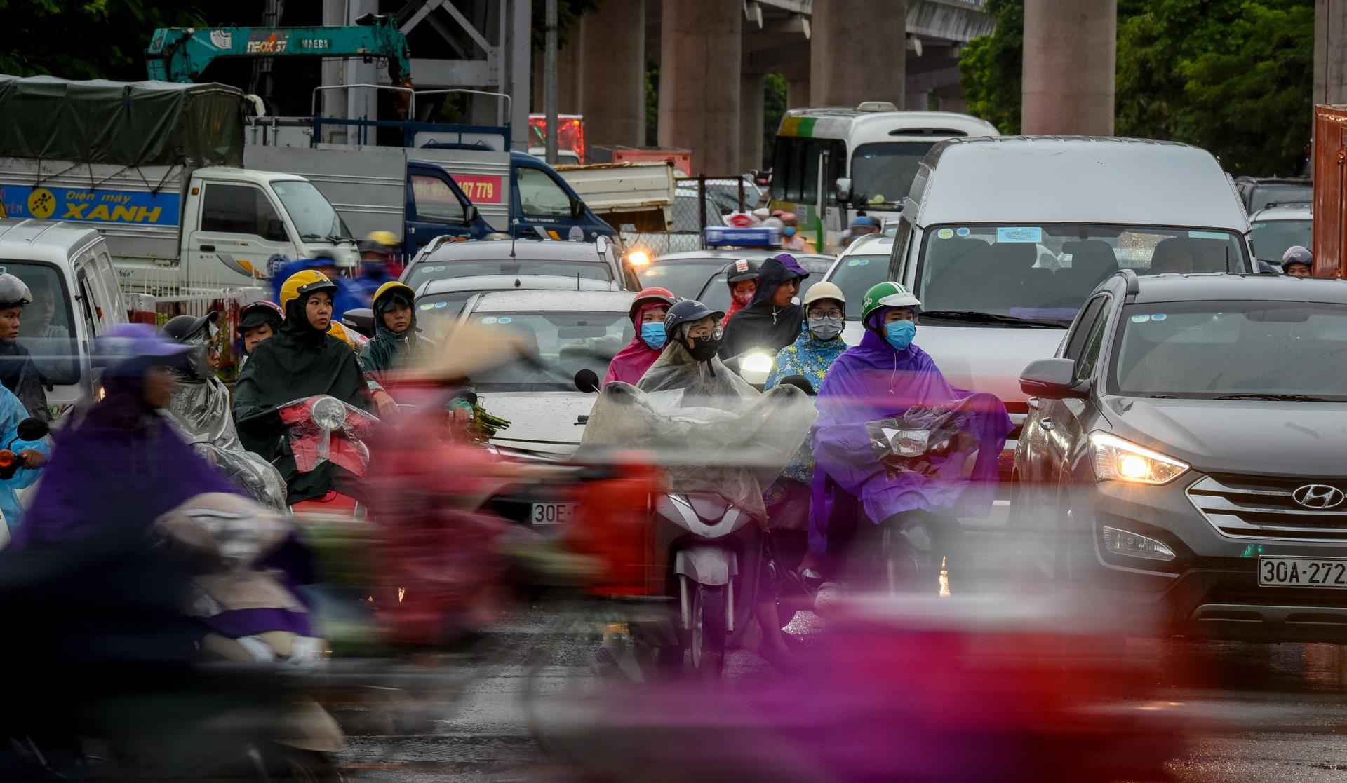 mua lon tac duong o Ha Noi anh 2