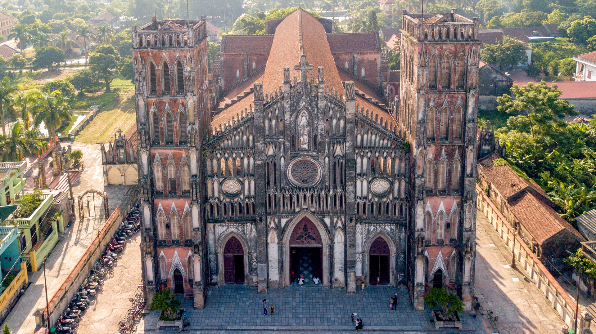 vuong cung thanh duong viet nam anh 1