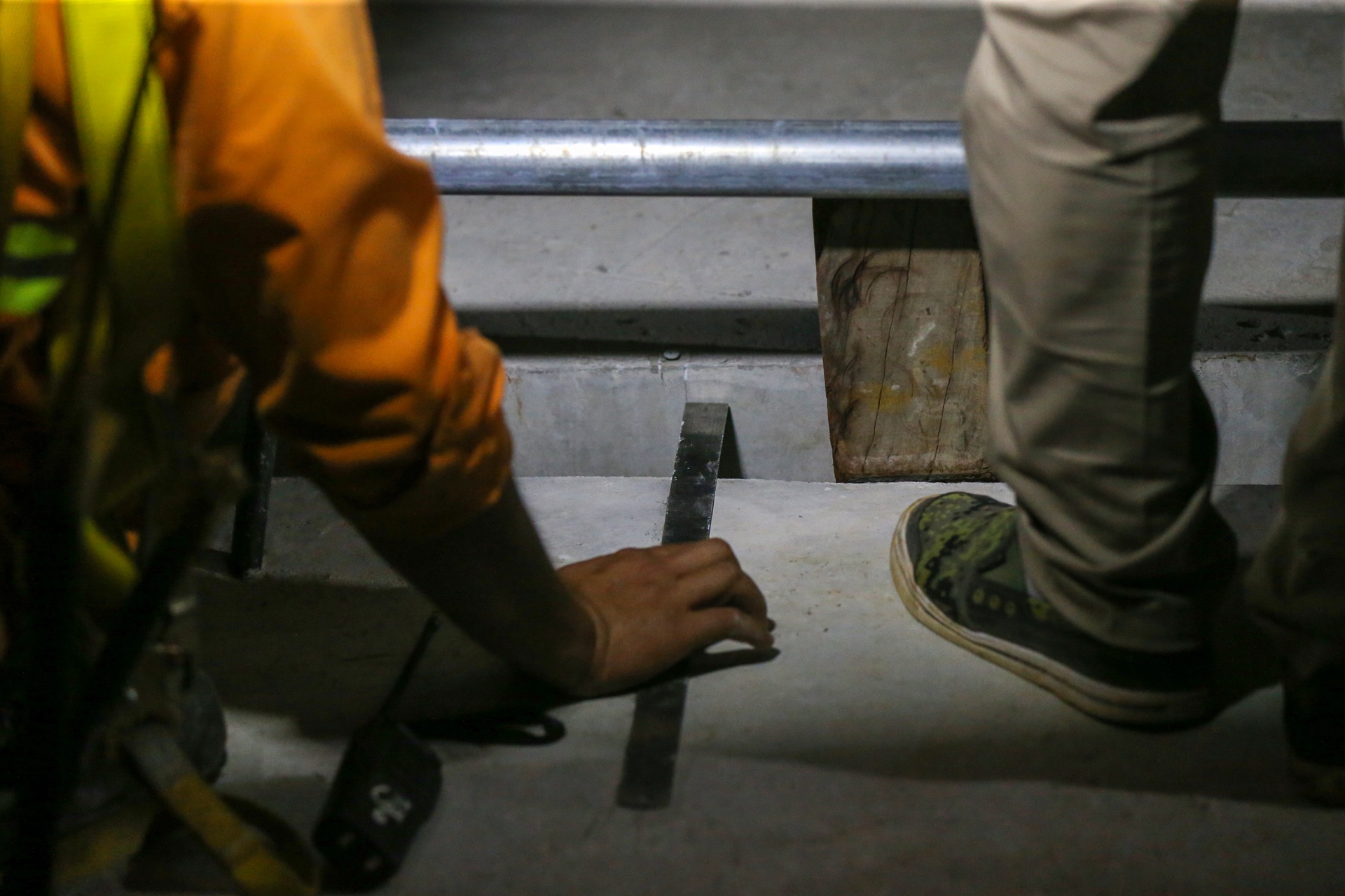 lao dam cau can mai dich thang long anh 11